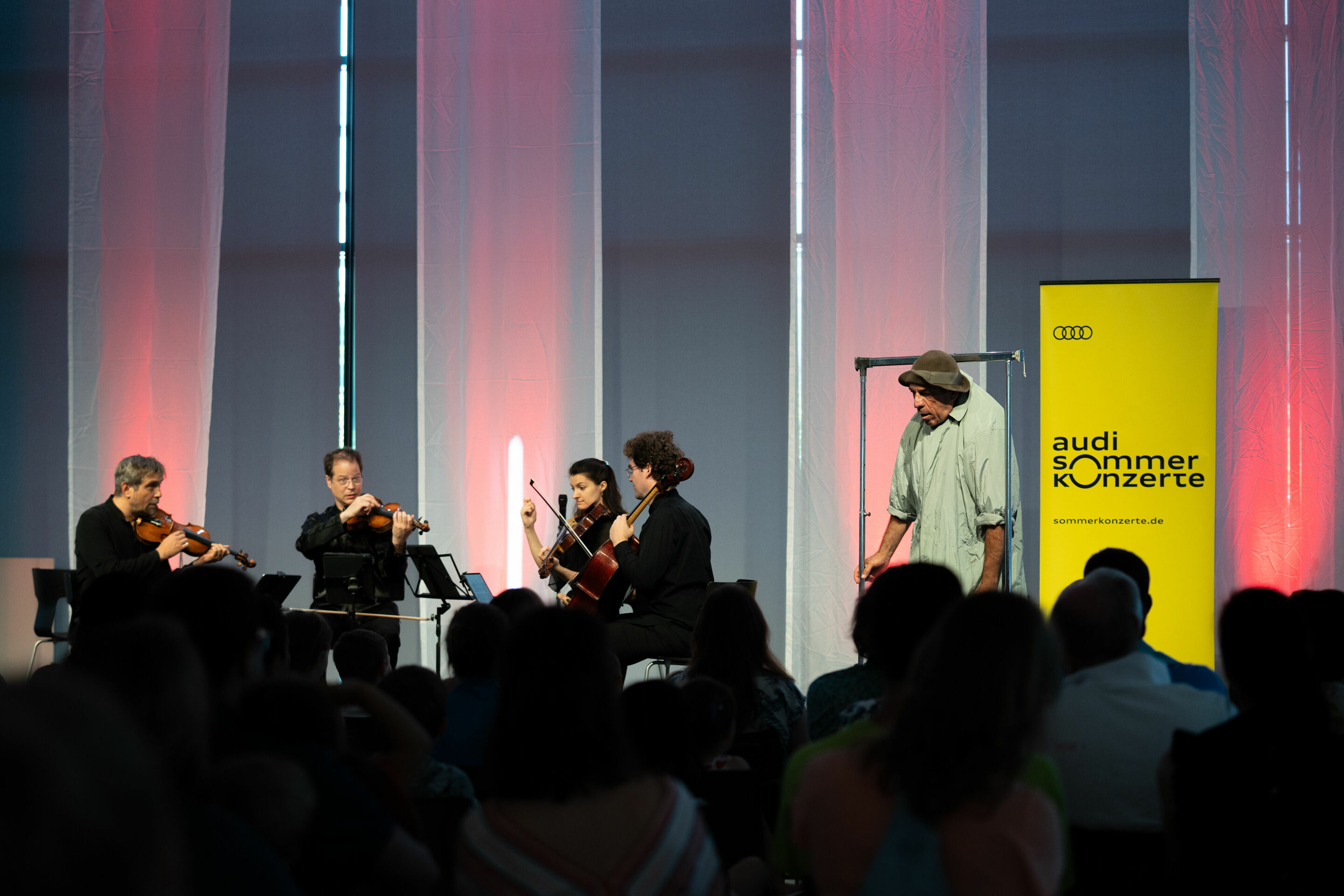 Audi Sommerkonzerte 2023 - Klassik mit Clown - Delian Quartett und Peter Shub
