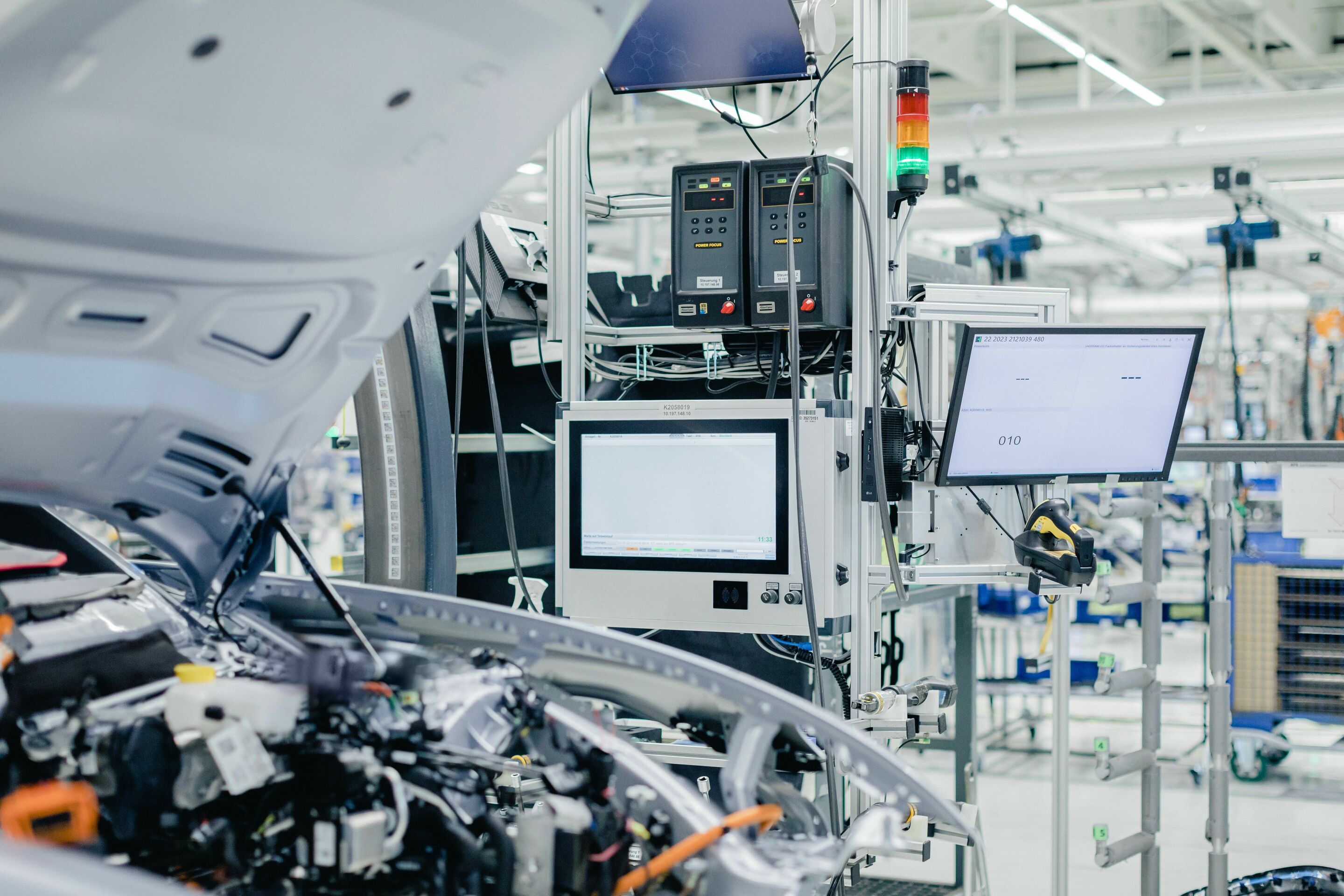 Edge Cloud 4 Production - Starting in July 2023, Audi integrates Ede Cloud 4 Production into series production following a test run in operation and preliminary testing.