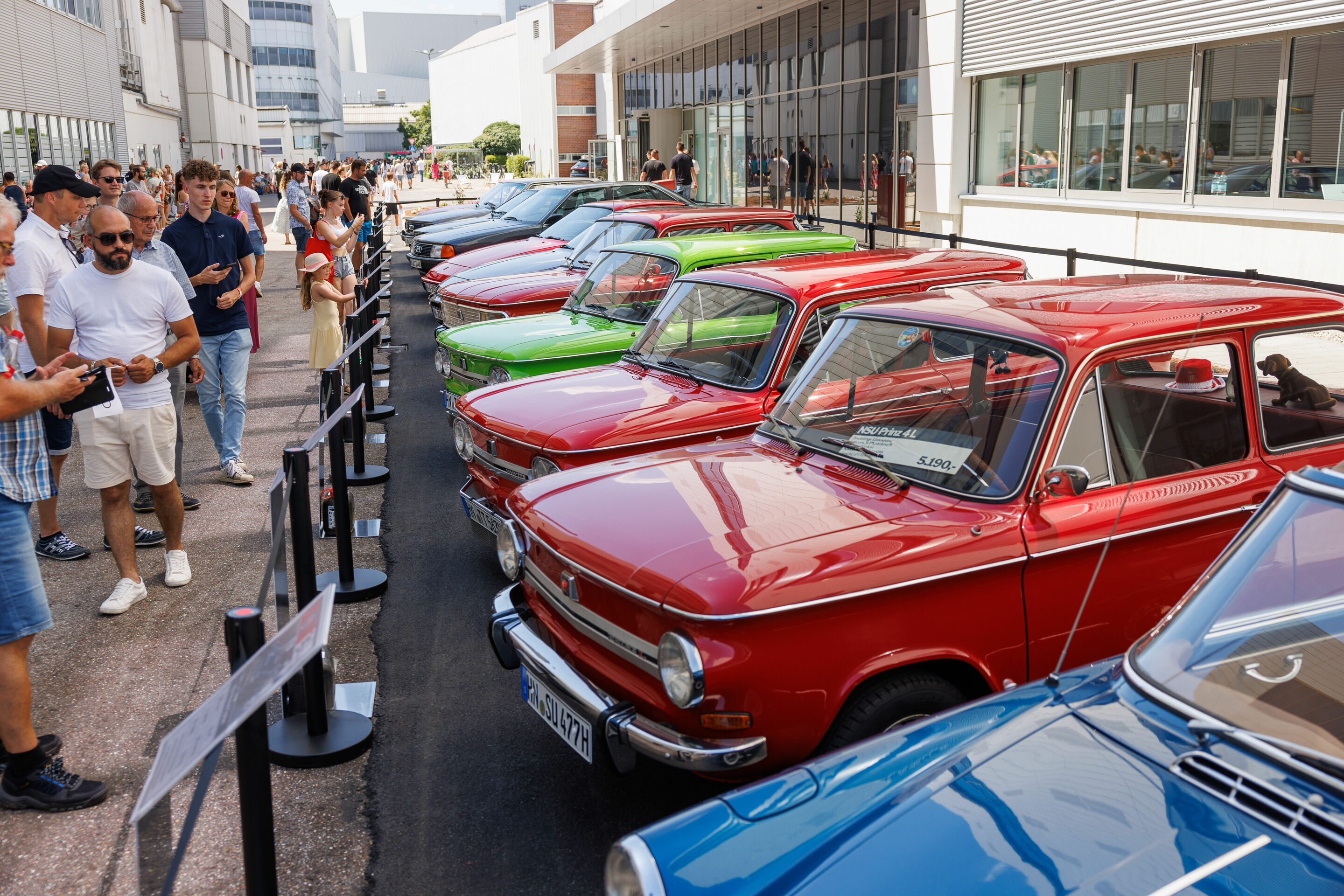 Familientag: Audi Neckarsulm feiert „150 Jahre Motor des Wandels“ - Am 8. Juli 2023 feierten rund 40.000 Menschen beim großen Audi Familientag am Standort Neckarsulm 150 Jahre Firmengeschichte. Im Werk Neckarsulm und in den Böllinger Höfen in Heilbronn...
