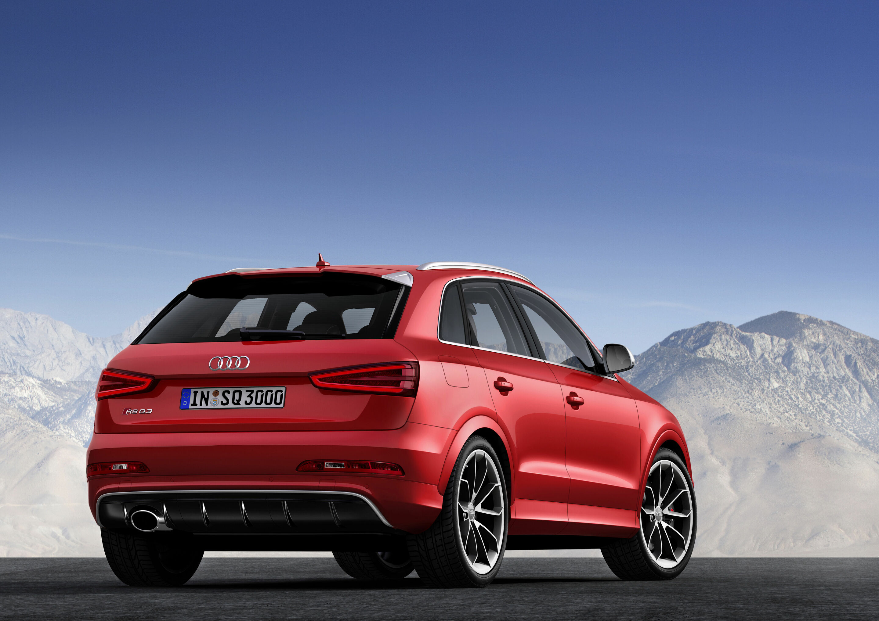 Audi RS Q3 - Standaufnahme 

Farbe: Misanorot Perleffekt