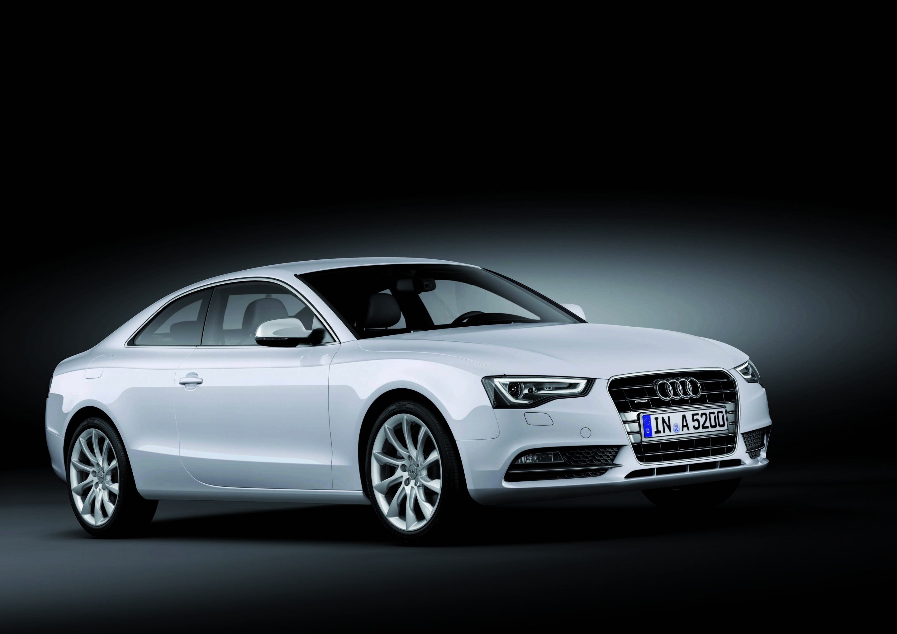 Audi A5 - Farbe: Gletscherweiß