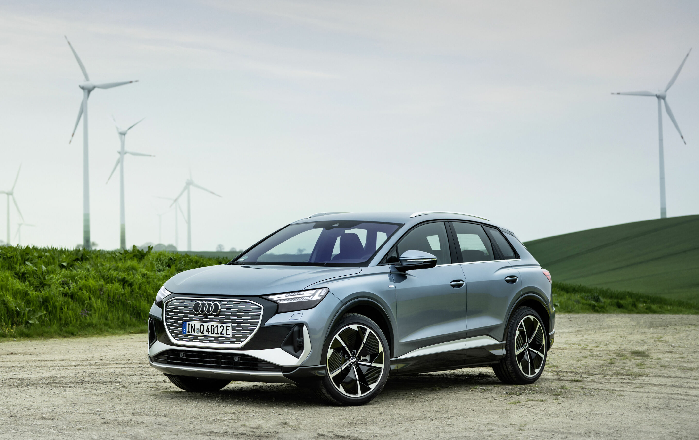 Audi Q4 e-tron - Standaufnahme,
Farbe: Geysirblau