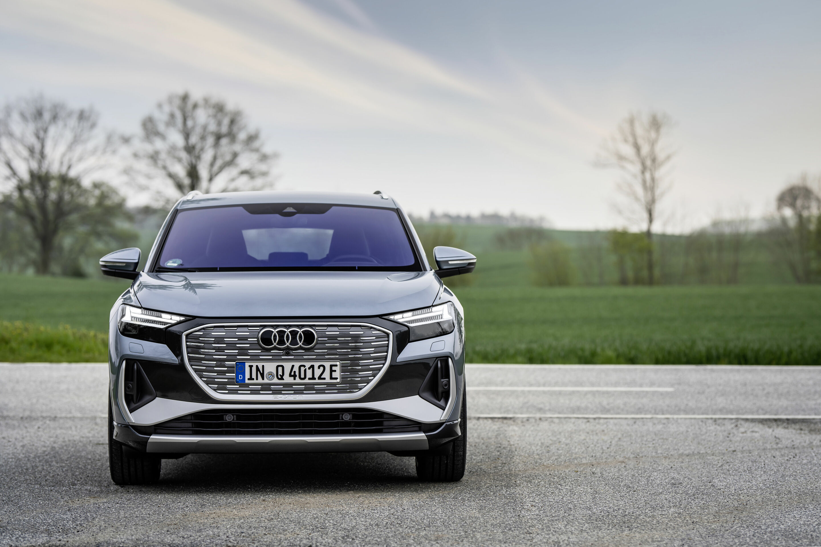 Audi Q4 e-tron - Standaufnahme,
Farbe: Geysirblau