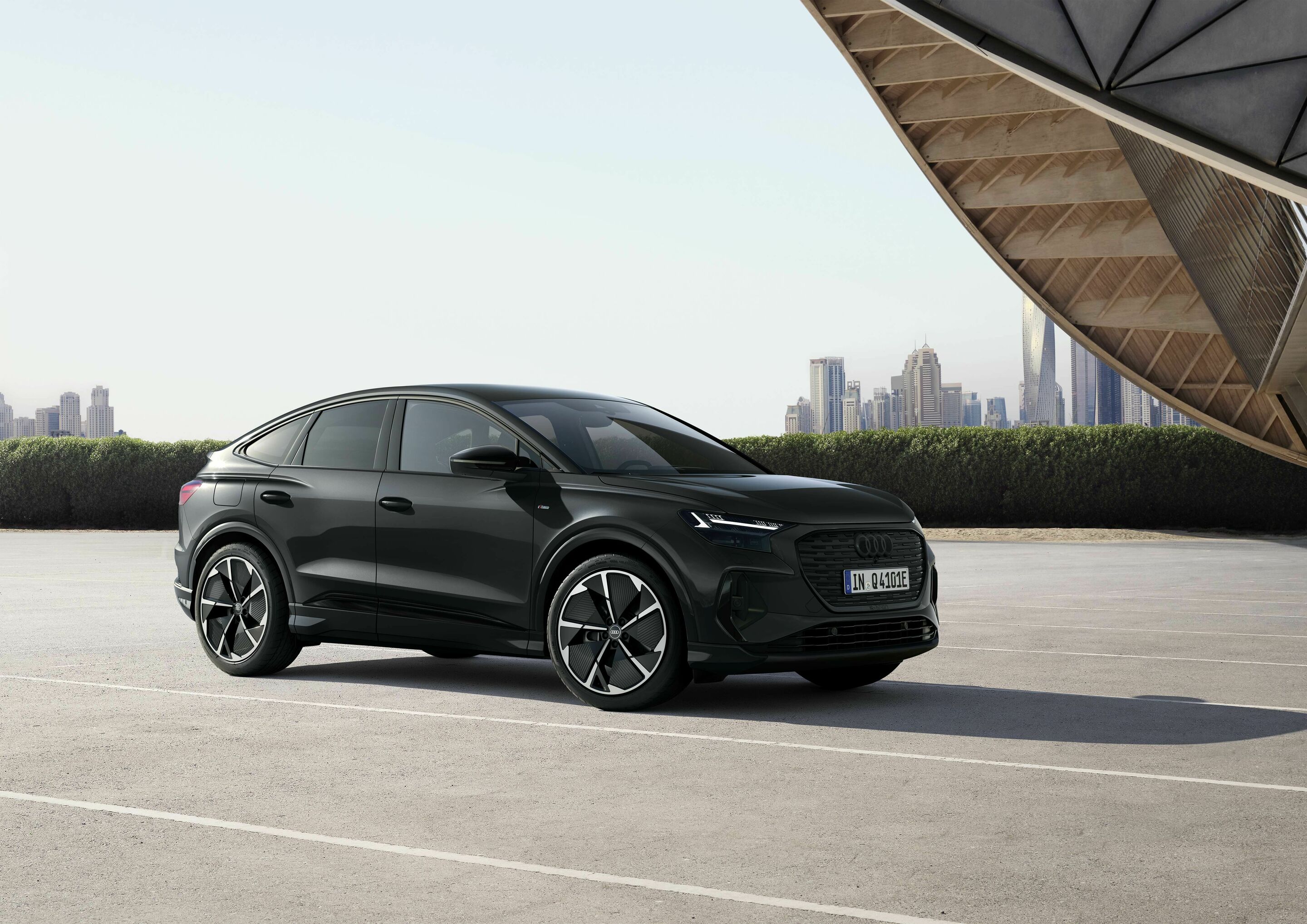 Audi Q4 Sportback e-tron edition S line - Standaufnahme,
Farbe: Mythosschwarz Metallic