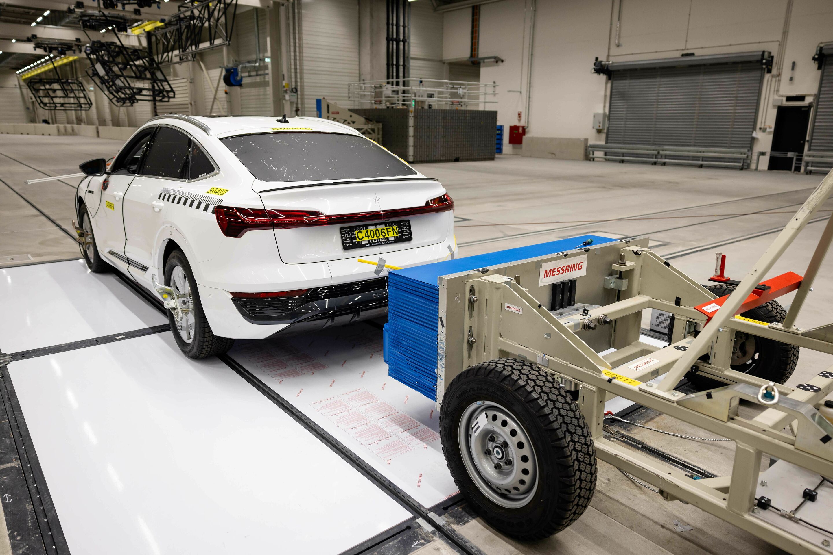 incampus opens in Ingolstadt - vehicle at the Vehicle Safety Center