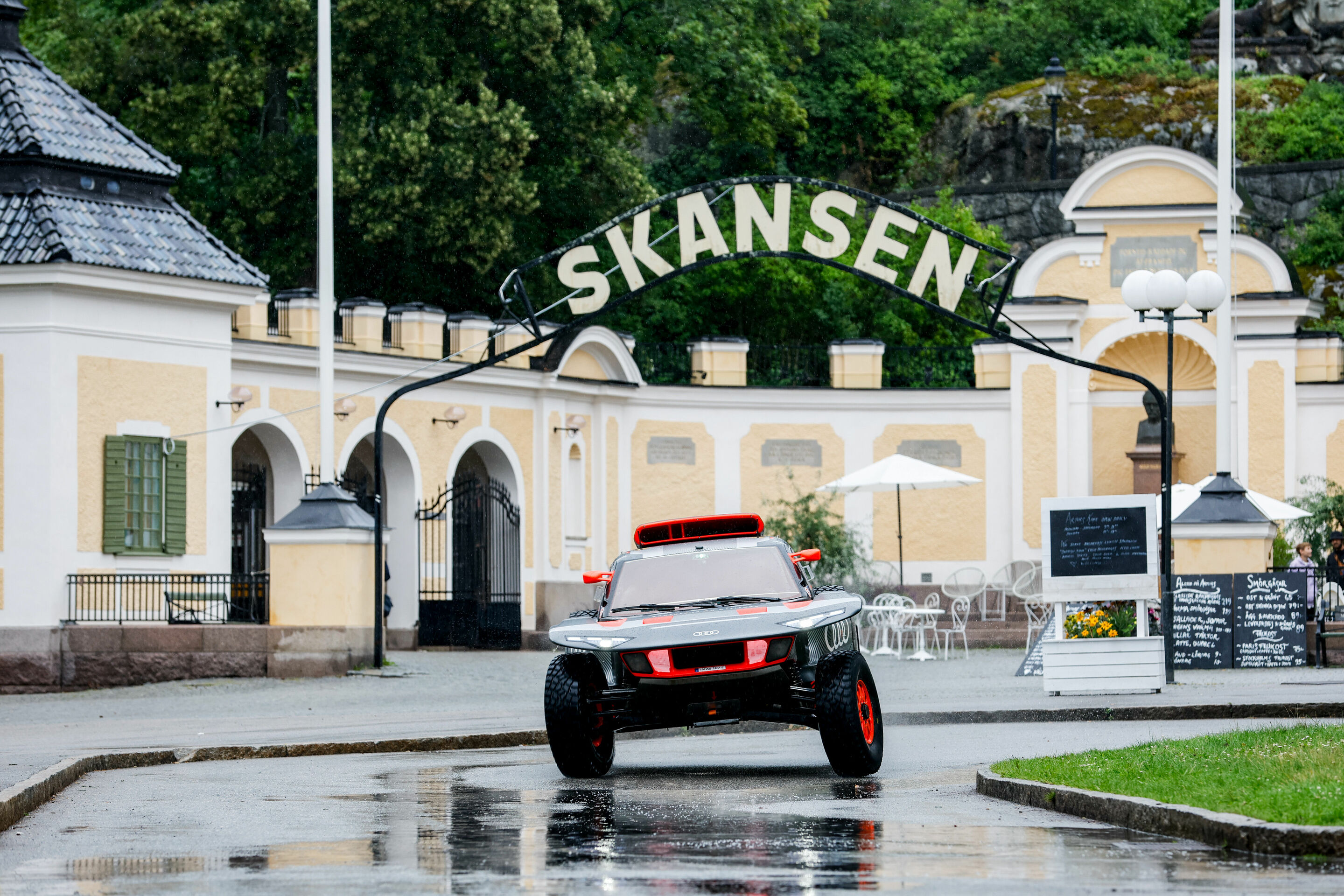 #DakarCityTour 2023: Stockholm - Audi RS Q e-tron (Team Audi Sport), Mattias Ekström/Emil Bergkvist