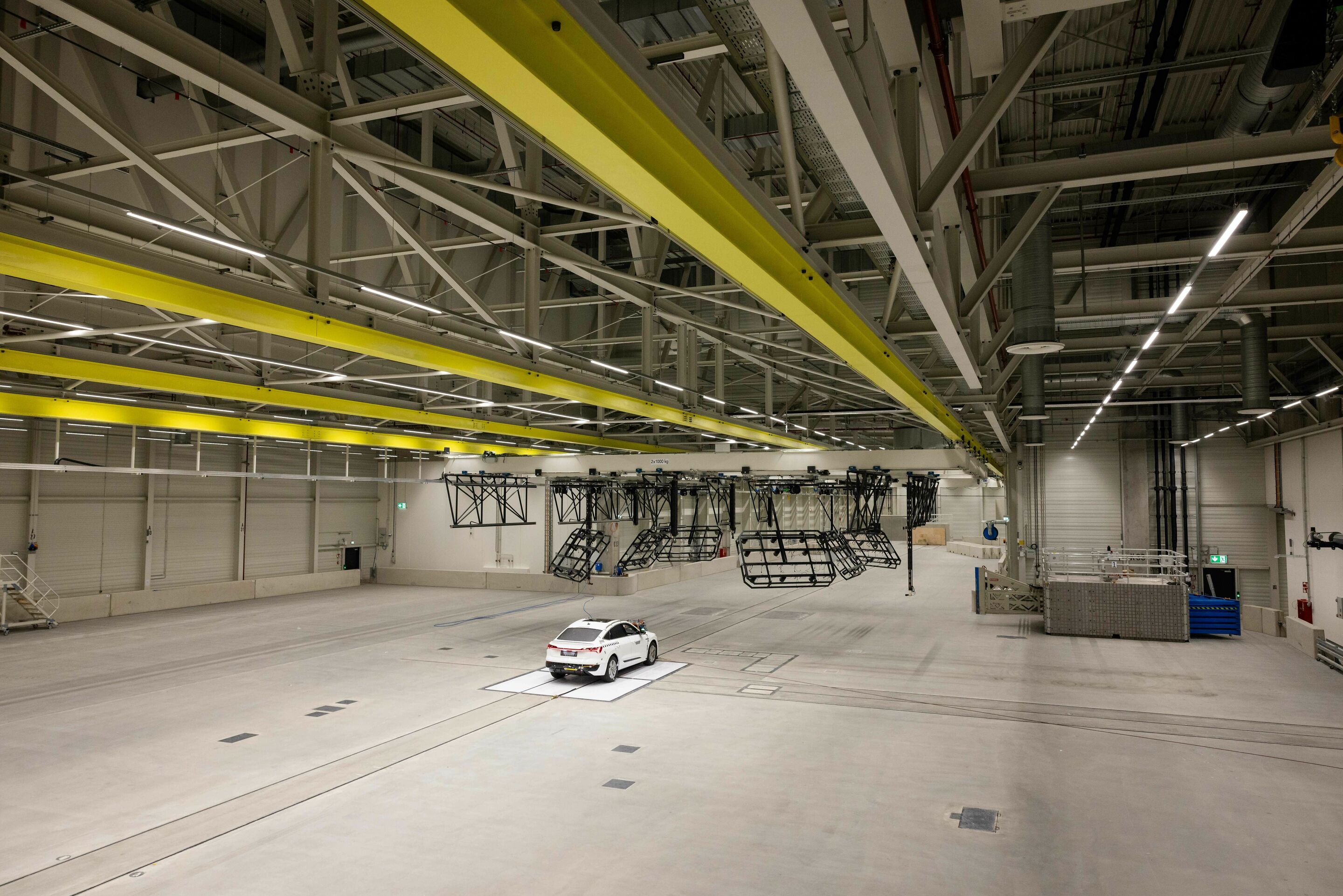 Audi opens new Vehicle Safety Center - The crash arena at the Vehicle Safety Center is a pillar-free space of 50 by 50 meters.