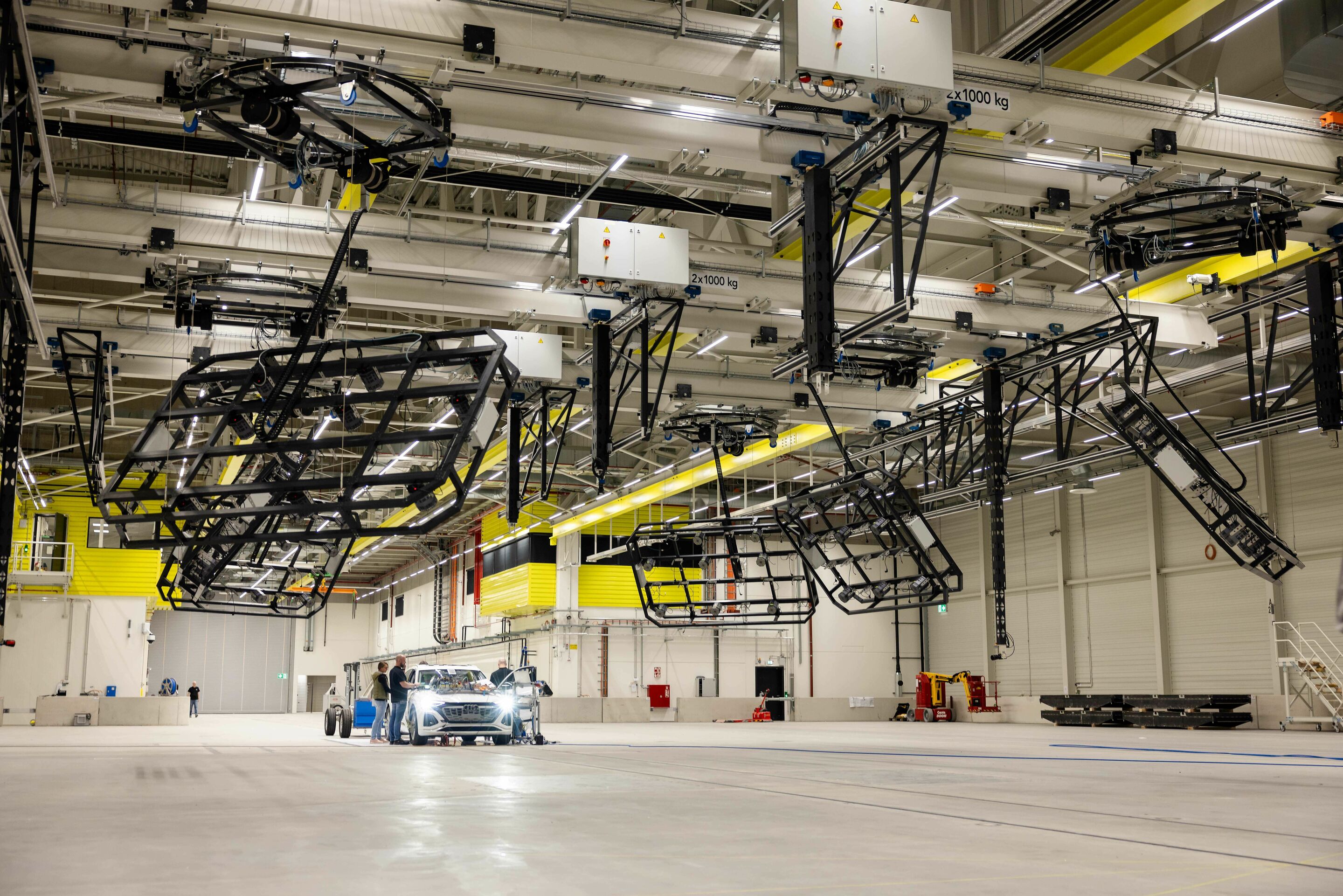 Audi opens new Vehicle Safety Center - The crash arena at the Vehicle Safety Center is a pillar-free space of 50 by 50 meters.