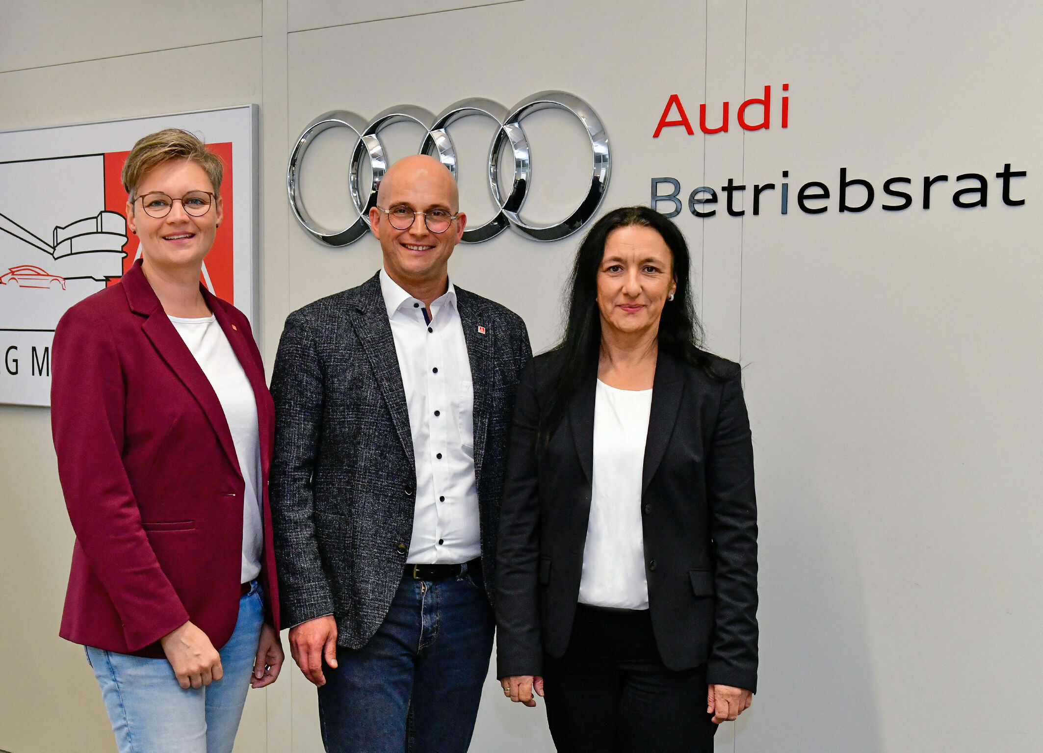 Jörg Schlagbauer neuer Vorsitzender des Audi Betriebsrats in Ingolstadt - Das neue Führungstrio des Betriebsrats bei Audi in Ingolstadt: Betriebsratsvorsitzender Jörg Schlagbauer und seine Stellvertreterinnen Rita Beck (r.) und Karola Frank (l.).