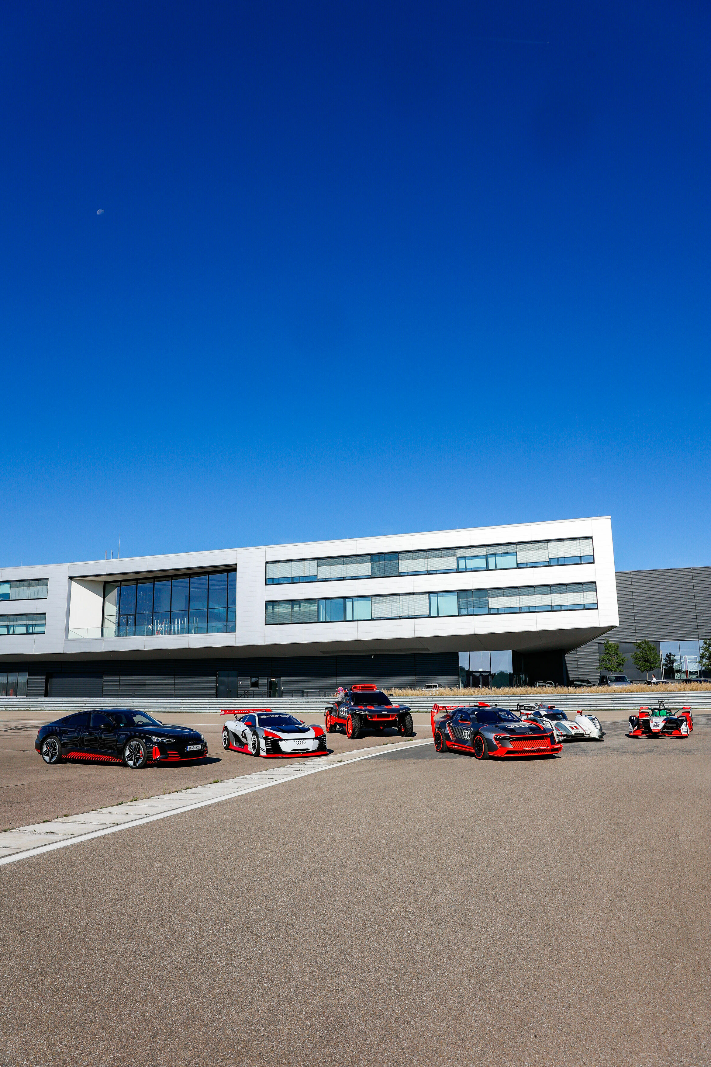 e-tron on track 2023 - Audi RS e-tron GT, Audi e-tron Vision Gran Turismo, Audi RS Q e-tron, Audi S1 e-tron quattro Hoonitron, Audi R18 e-tron quattro, Audi e-tron FE07
