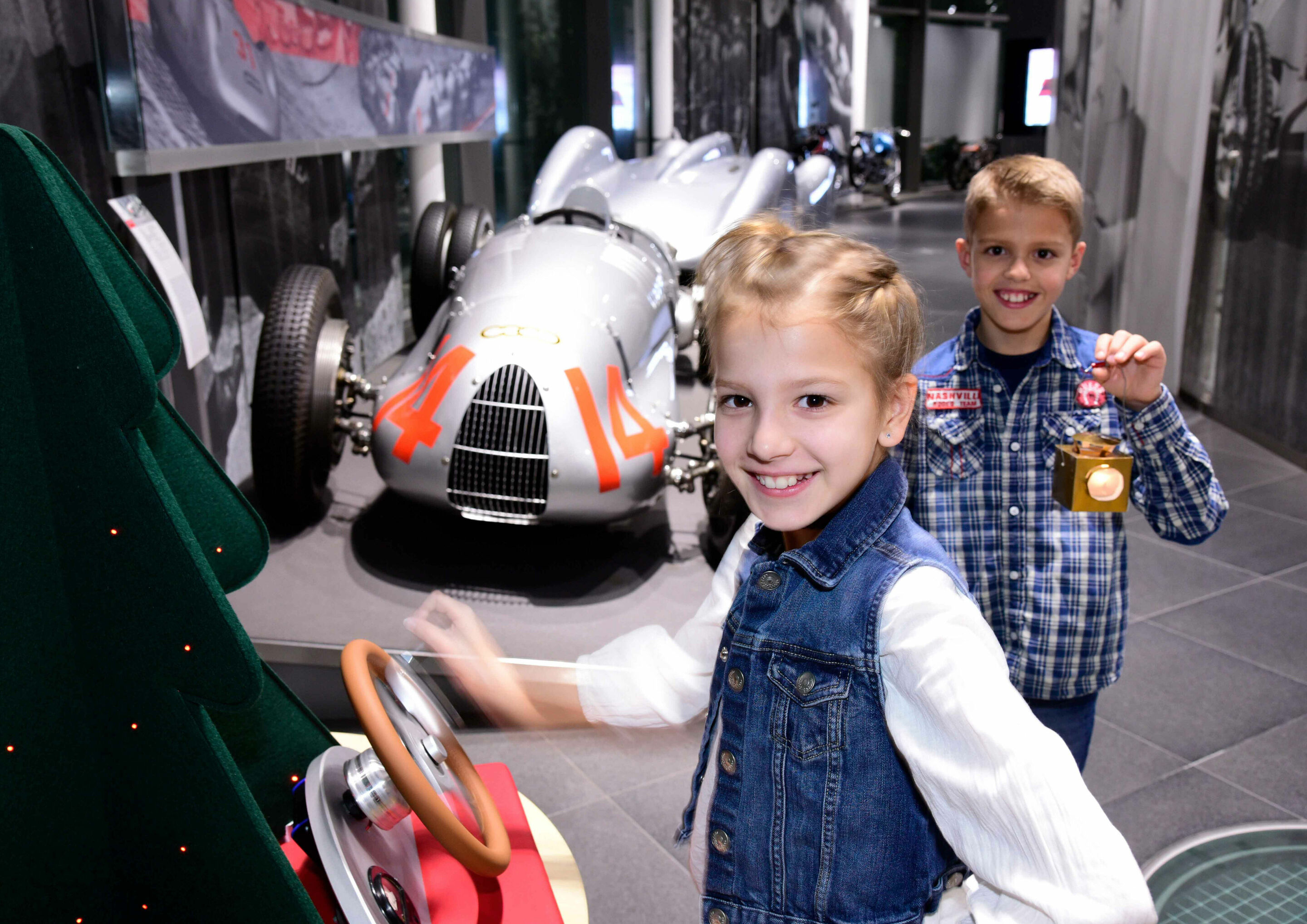 Museumstour für Kinder: die Wunderwelt des Lichts - Audi führt Kinder am 22. November im Audi museum mobile durch die „Wunderwelt des Lichts“.