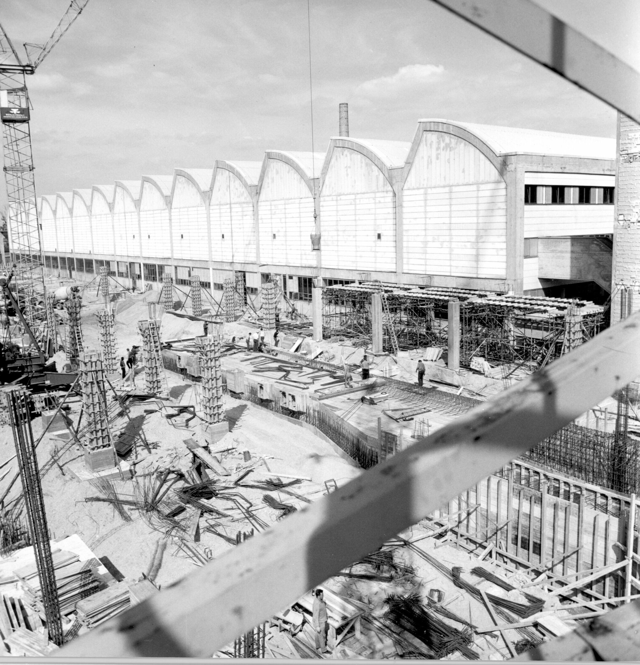 Lecture at the Audi museum mobile: The history of the Auto Union plant - The groundbreaking ceremony for the Auto Union plant on Ettinger Strasse in Ingolstadt was held in 1958 – the construction site for the press shop is shown here.