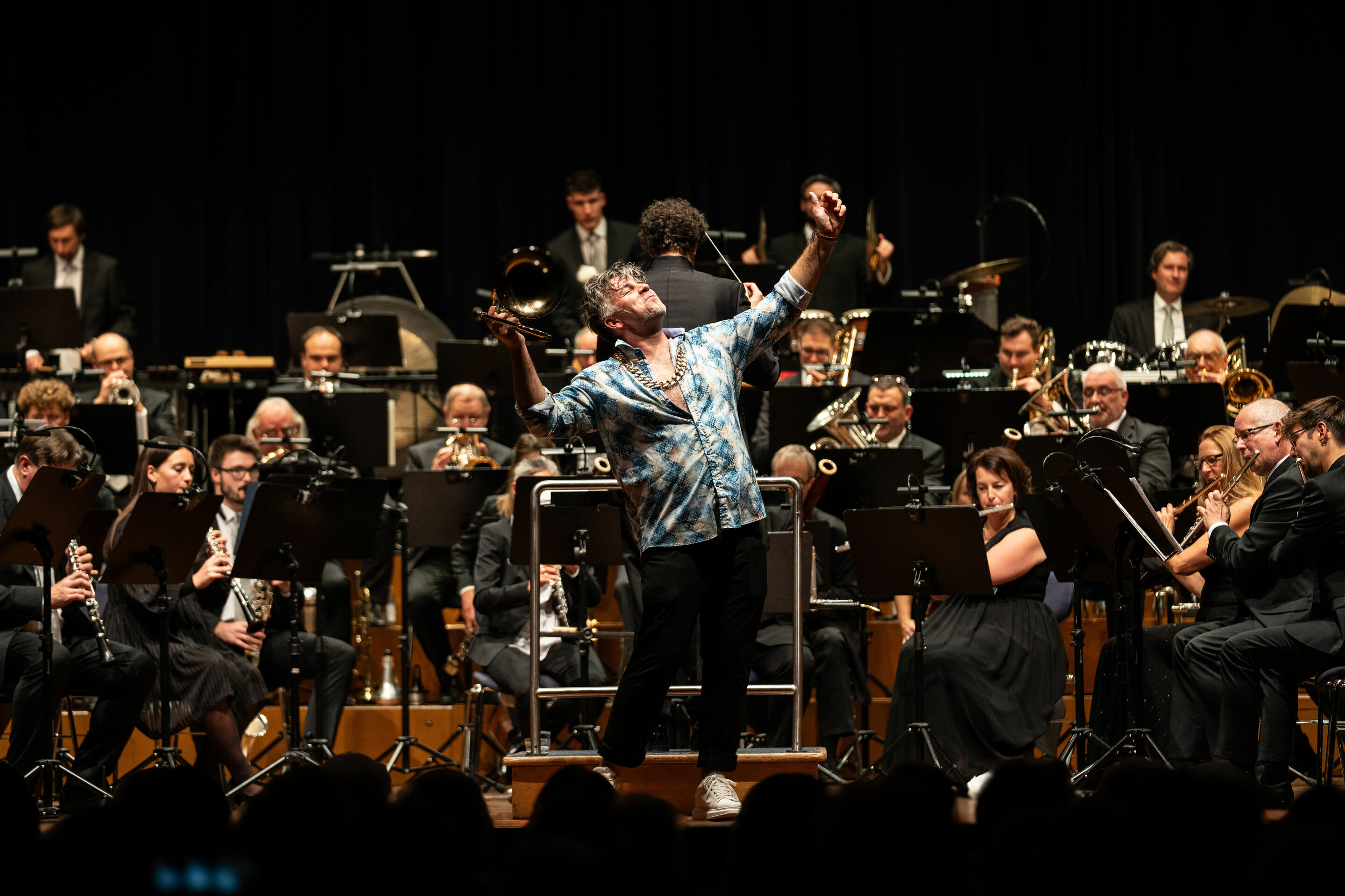 Benefizkonzert der Audi Bläserphilharmonie - Der Solist Zoltán Kiss überzeugte das Publikum mit musikalischem Talent und Humor.