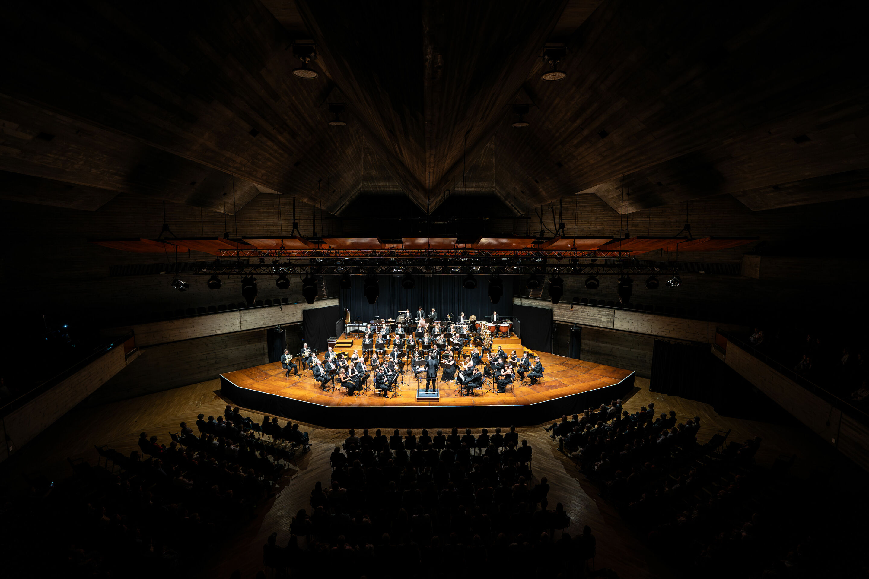 Benefizkonzert der Audi Bläserphilharmonie - Das alljährliche Benefizkonzert der Audi Bläserphilharmonie lockte zahlreiche Musikinteressierte in den Festsaal des Stadttheater Ingolstadt.