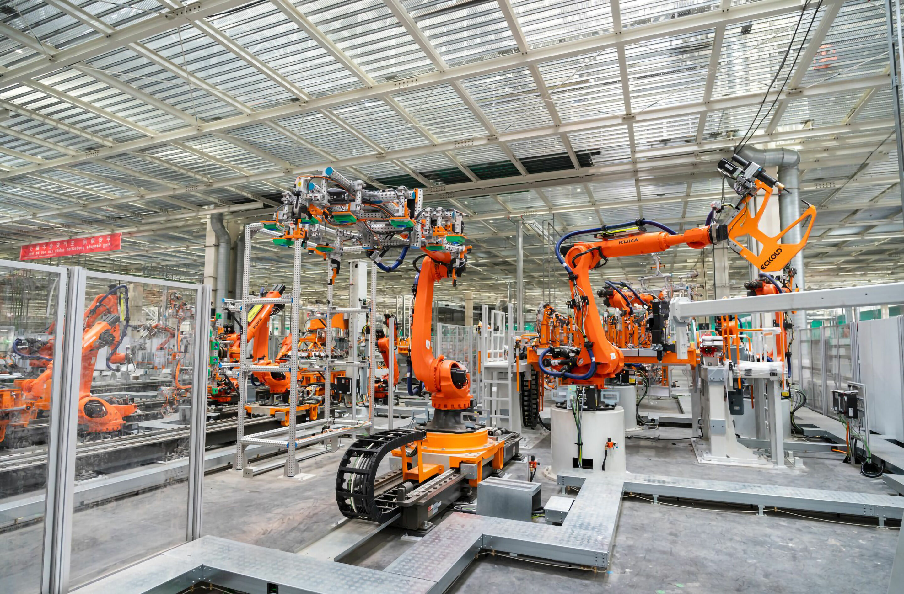 Eine neue smarte Fabrik entsteht - Baufortschritt im Werk der Audi FAW NEV Company in Changchun: Karosseriebau