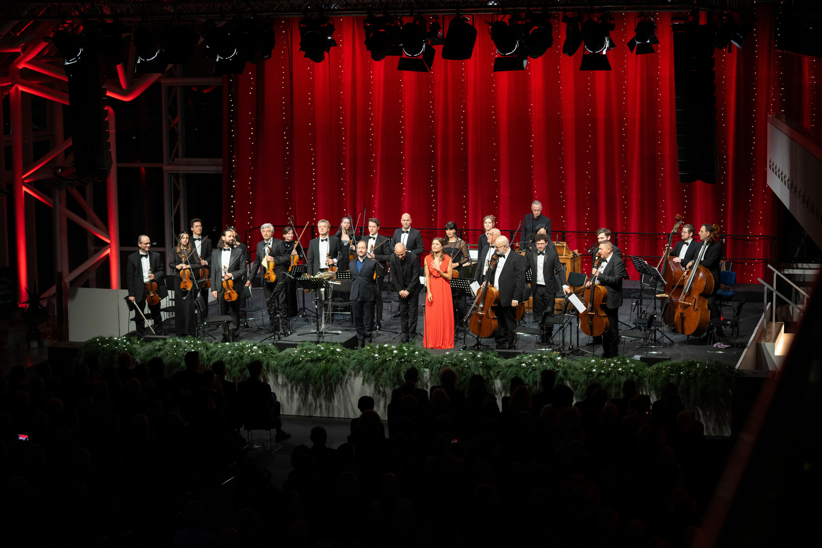 Audi Weihnachtskonzert am 15.12.2023 - Theresa Pilsl, Georgisches Kammerorchester Ingolstadt