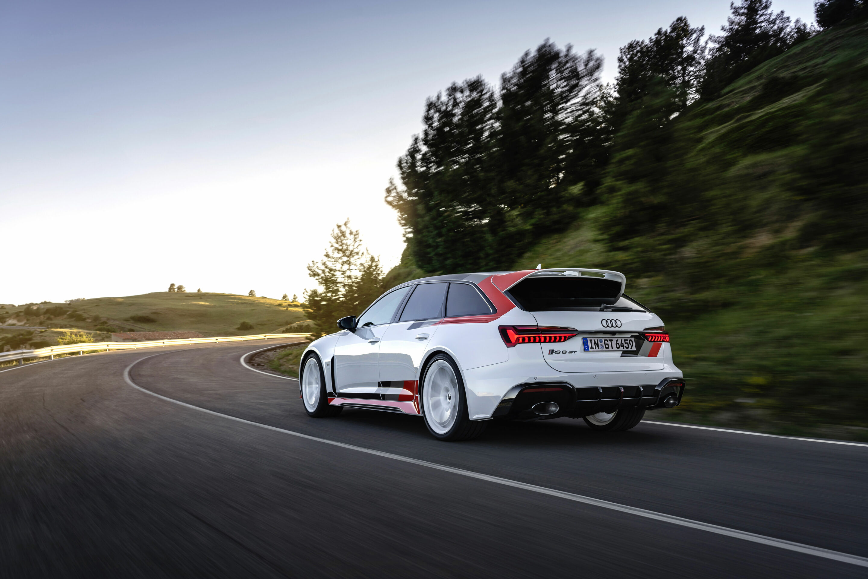 Audi RS 6 Avant GT - Dynamic photo
