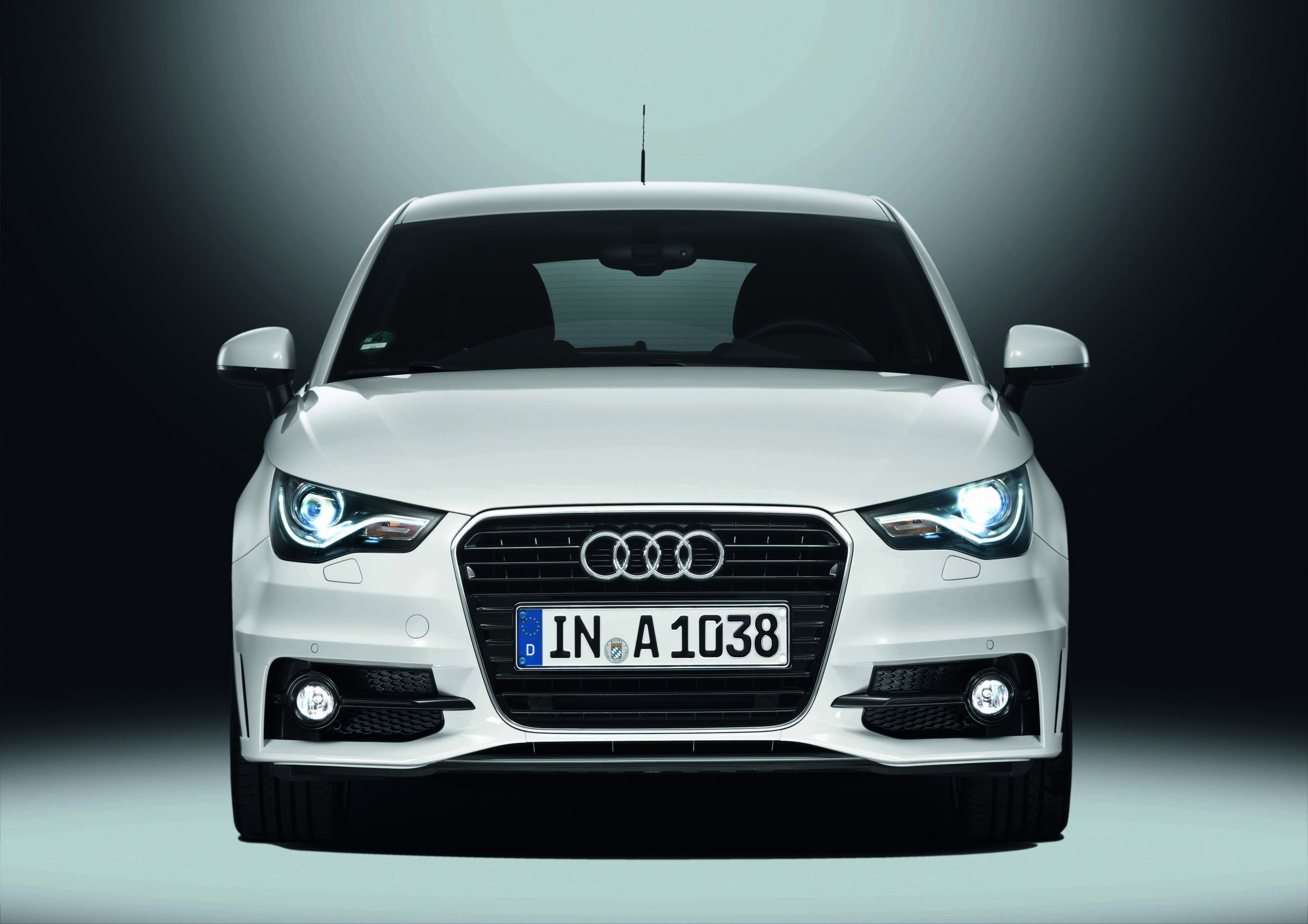Audi A1 1.4 TFSI (136 kW) S line - Farbe: Amalfi weiß