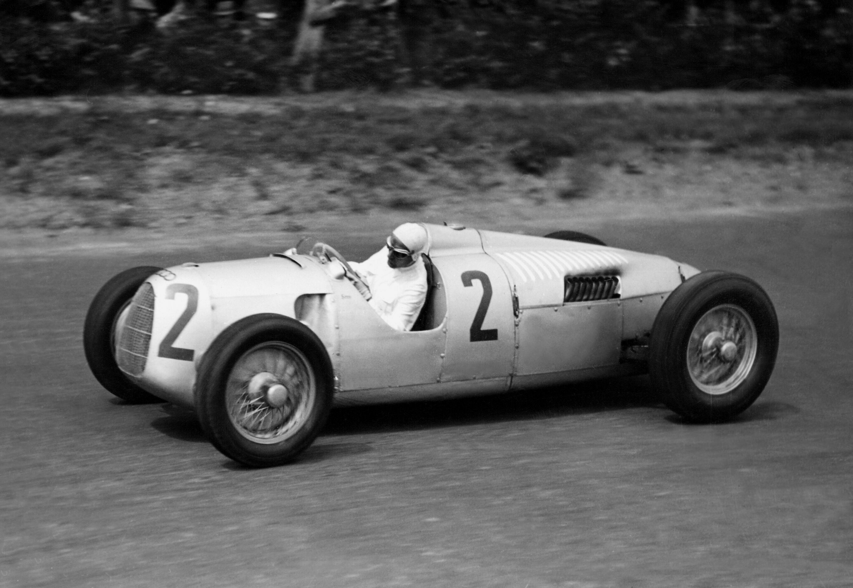 Audi Tradition to celebrate multiple anniversaries in 2024 - The Auto Union Grand Prix racecar turns 90 – a chapter in the “Anniversary Dates 2024” booklet from Audi Tradition tells the story. The new Auto Union racecar officially appeared at the AVUS...