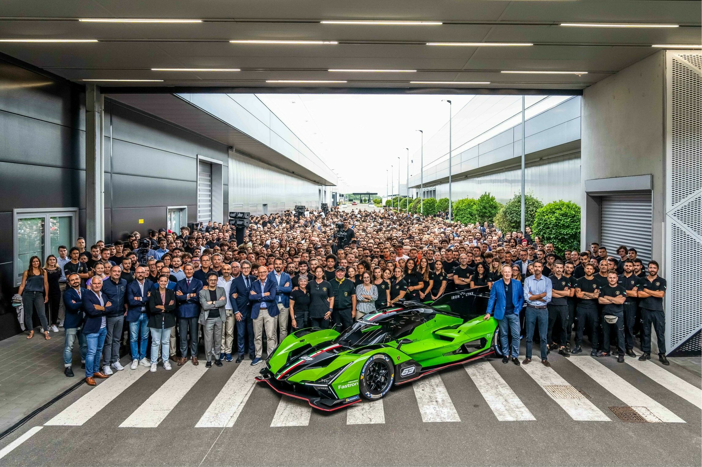 Automobili Lamborghini reaches a historic milestone - Over 10,000 cars delivered in its 60th anniversary year, another record for the House of Sant’Agata Bolognese
