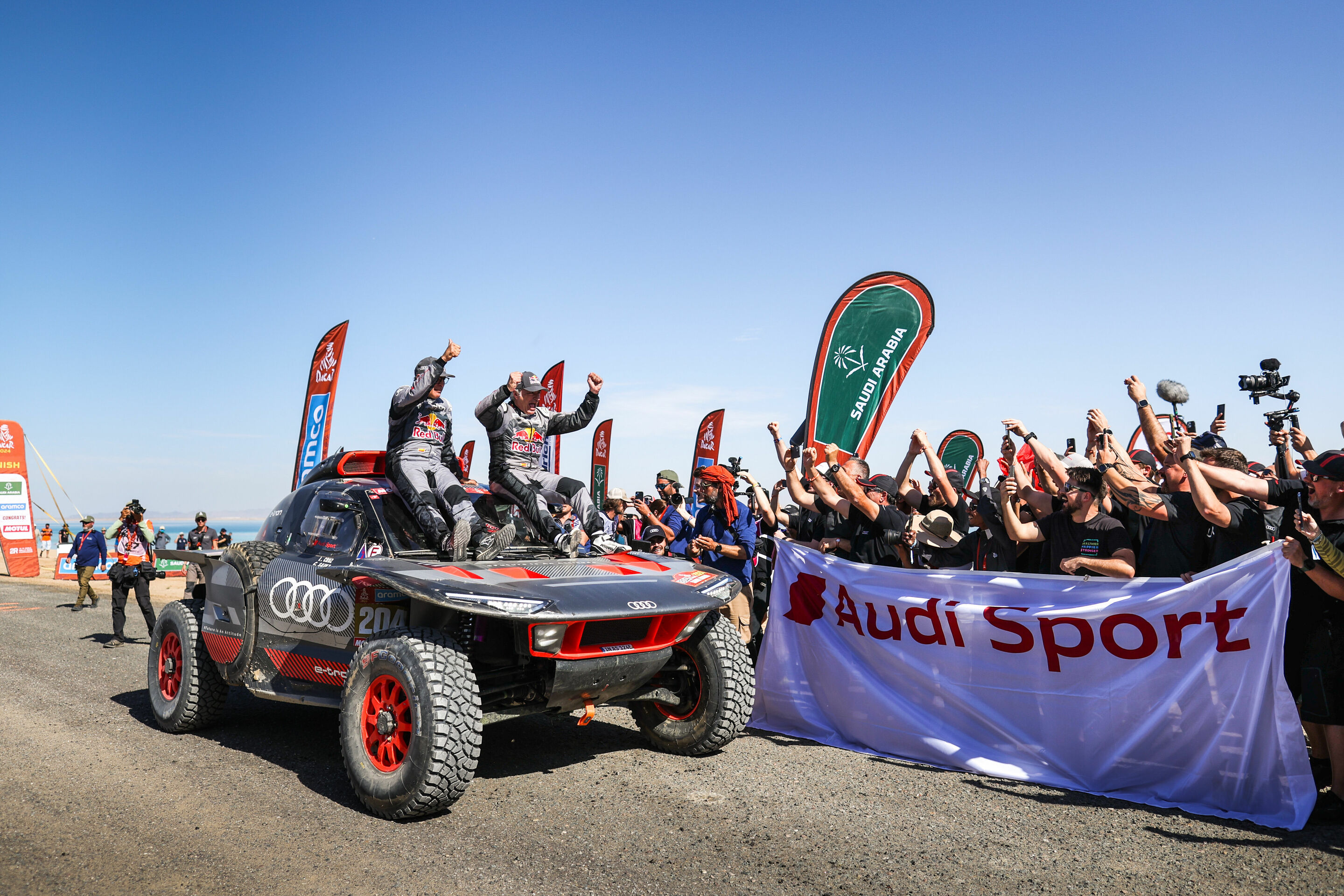Rallye Dakar 2024 - Audi RS Q e-tron #204 (Team Audi Sport), Carlos Sainz/Lucas Cruz