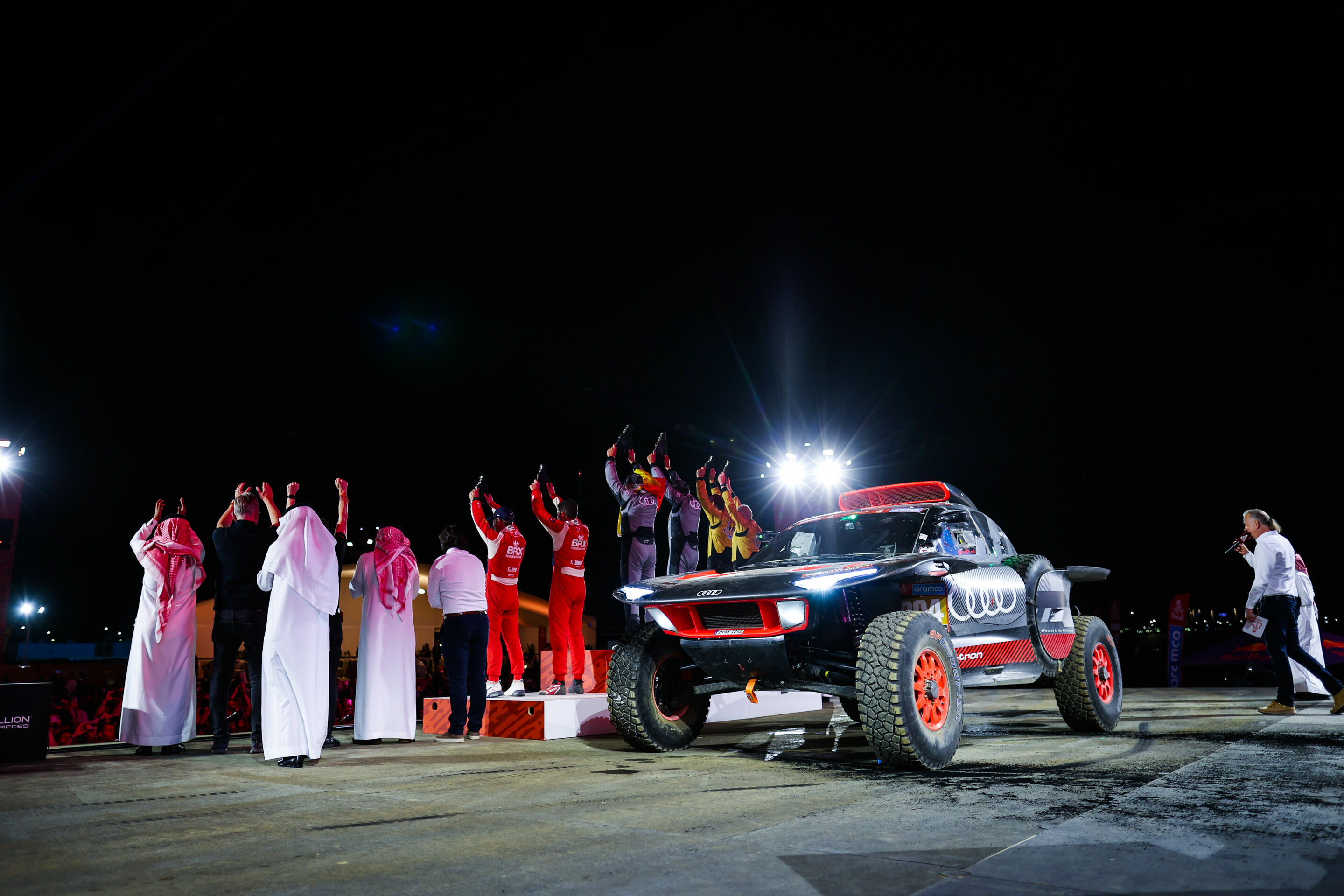 Dakar Rally 2024 - Carlos Sainz, Lucas Cruz, Audi RS Q e-tron #204