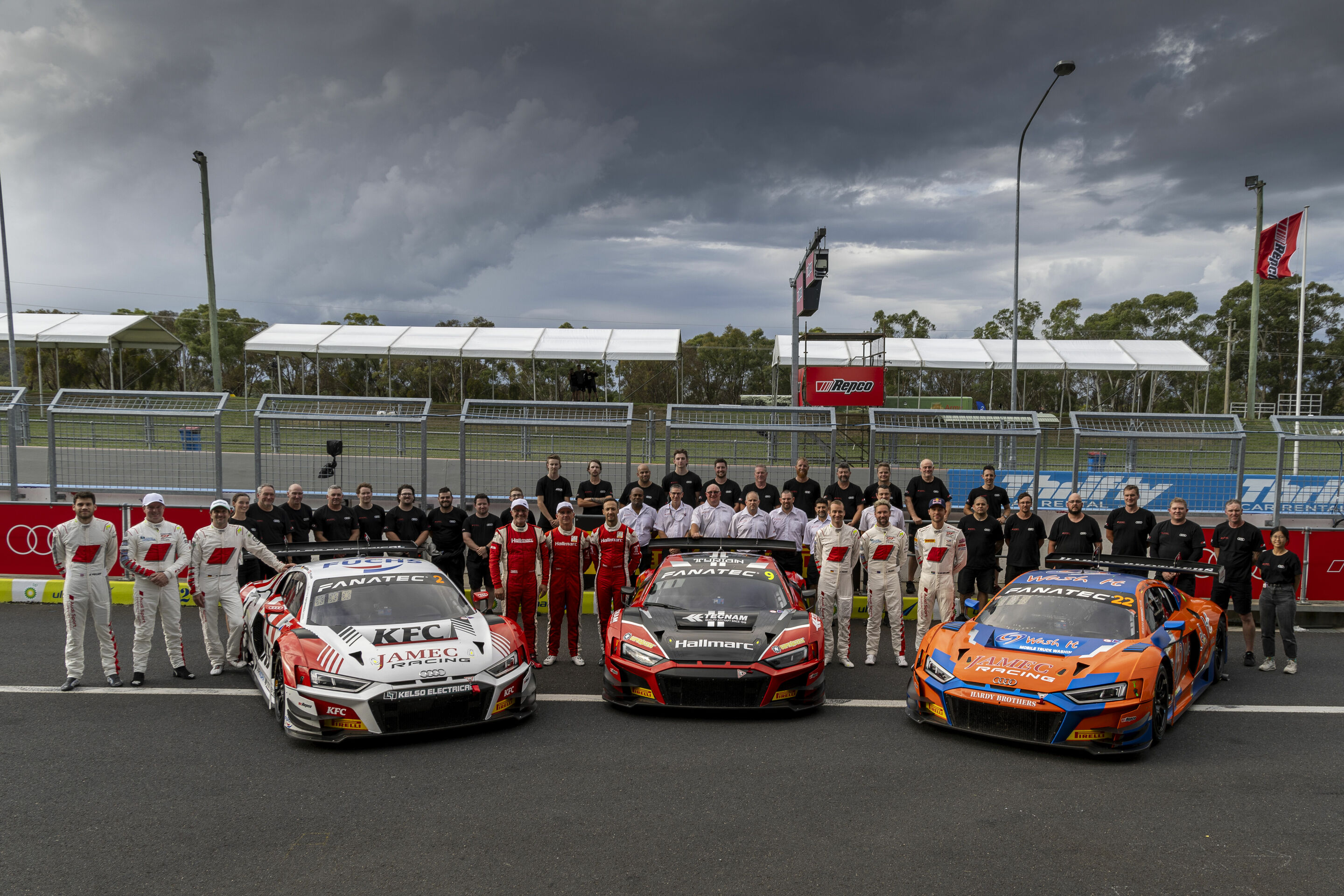 12h Bathurst 2024 - Audi R8 LMS #2 (KFC Team MPC), Ricardo Feller/Brad Schumacher/Markus Winkelhock; Audi R8 LMS #9 (Hallmarc Team MPC), Marc Cini/Dean Fiore/Lee Holdsworth; Audi R8 LMS #22 (Wash It Team MPC), Christopher Haase/Kelvin van der Linde/Liam...
