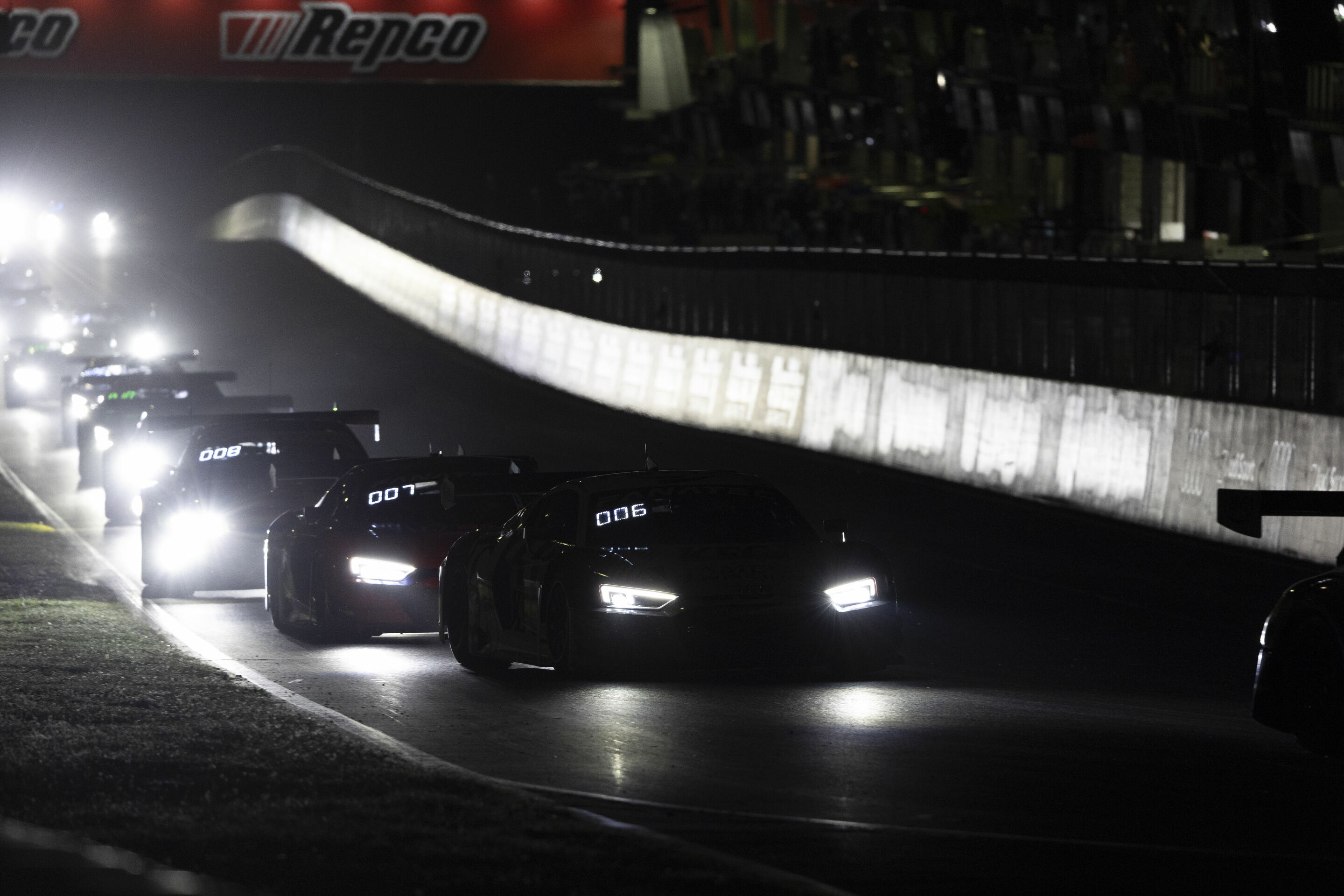 12h Bathurst 2024 - Audi R8 LMS #2 (KFC Team MPC), Ricardo Feller/Brad Schumacher/Markus Winkelhock; Audi R8 LMS #22 (Wash It Team MPC), Christopher Haase/Kelvin van der Linde/Liam Talbot