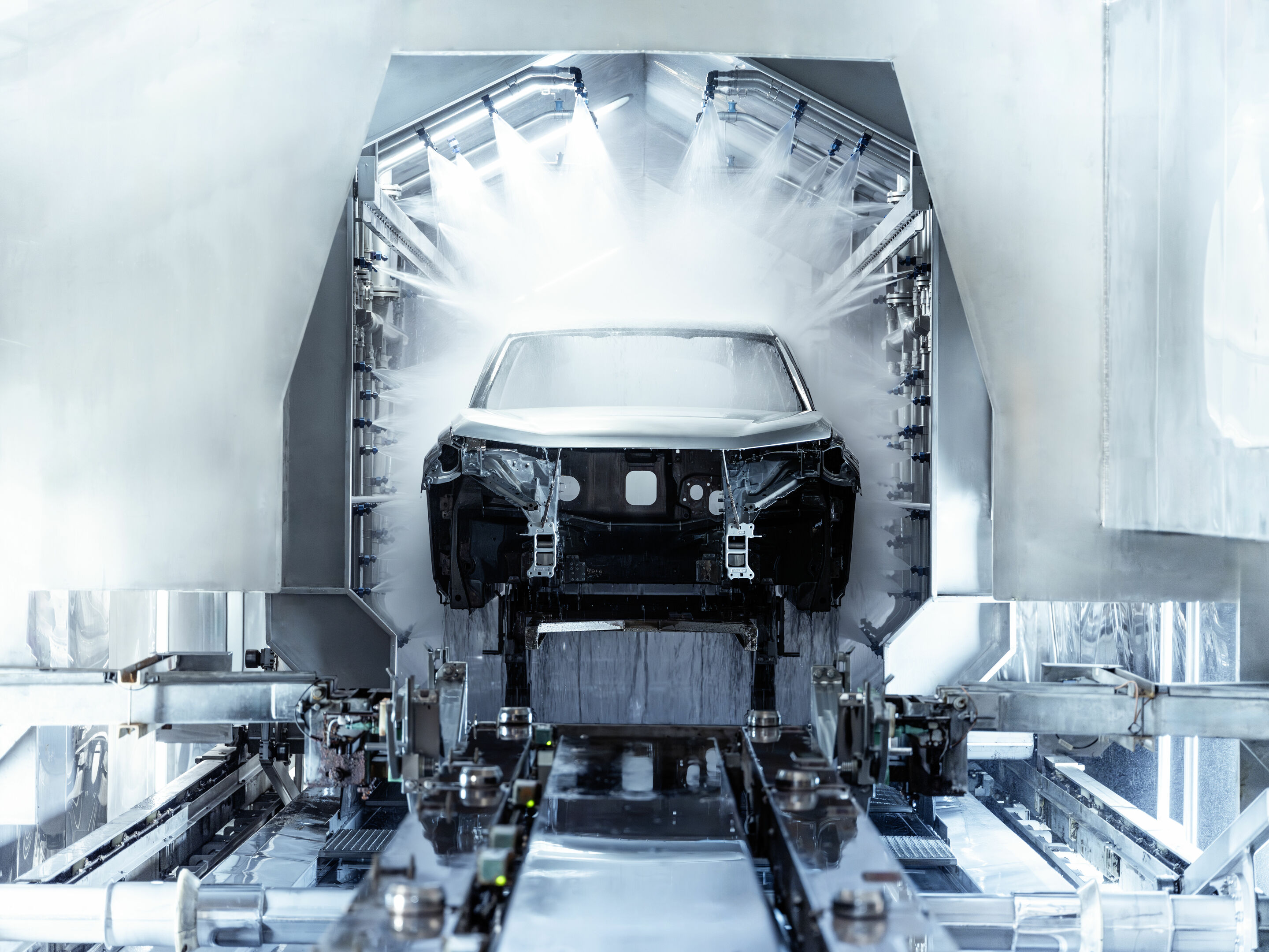 Production Audi Q6 e-tron at the Ingolstadt site - Audi is further increasing the level of automation in the paint shop for the Q6 e-tron.