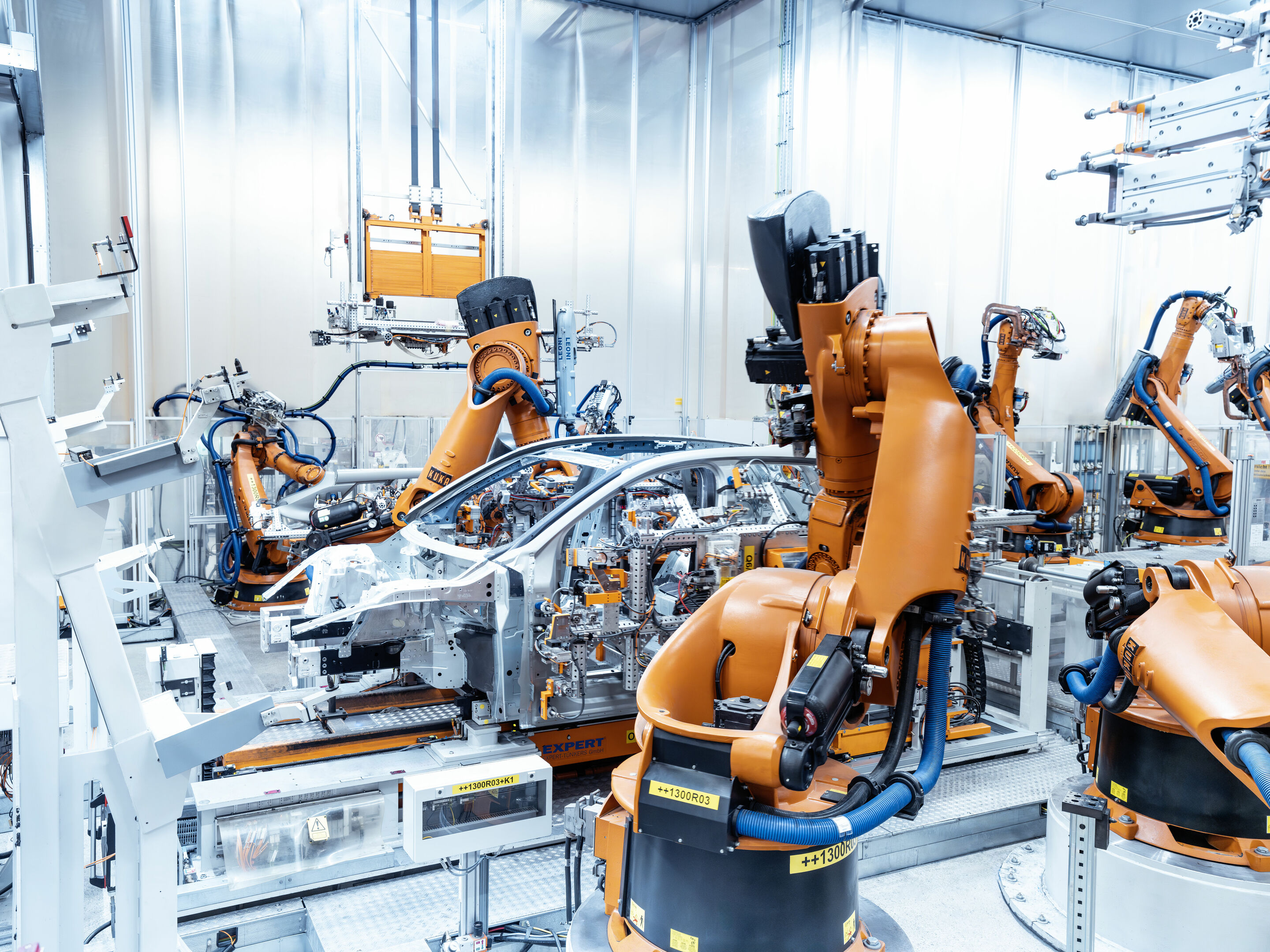 Production Audi Q6 e-tron at the Ingolstadt site - Precision work in body construction