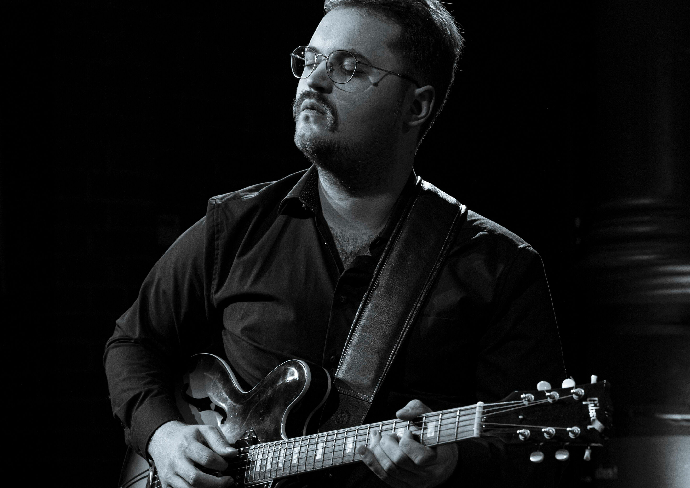 After Work Jazz Lounge - Gitarrist Paul Brändle tritt am 7. März gemeinsam mit Pianist Theo Kollross in der After Work Jazz Lounge auf.
