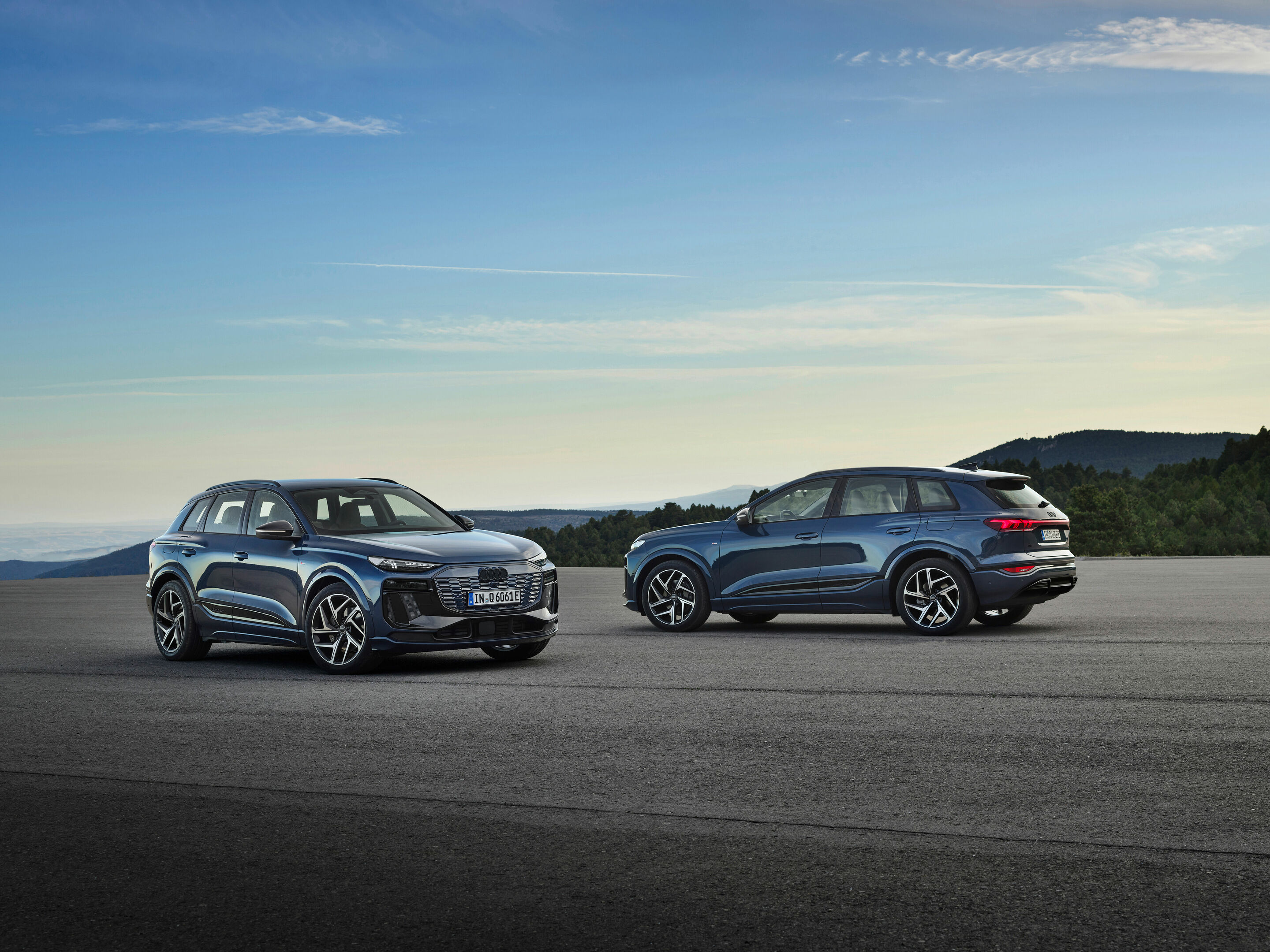 Audi Q6 e-tron quattro - Static photo, 
Colour: Plasma blue metallic