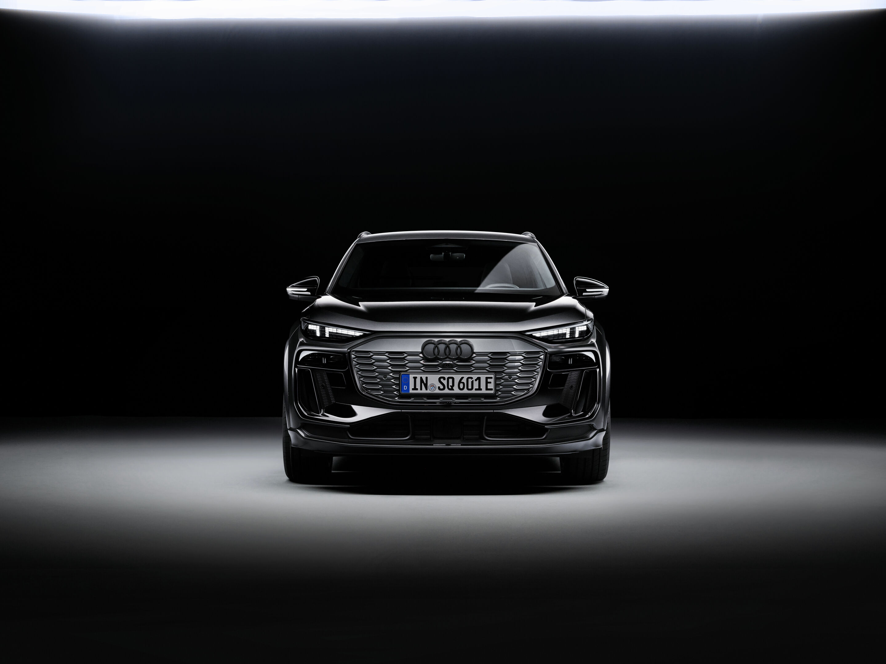 Audi SQ6 e-tron - Standaufnahme,
Farbe: Daytonagrau Perleffekt