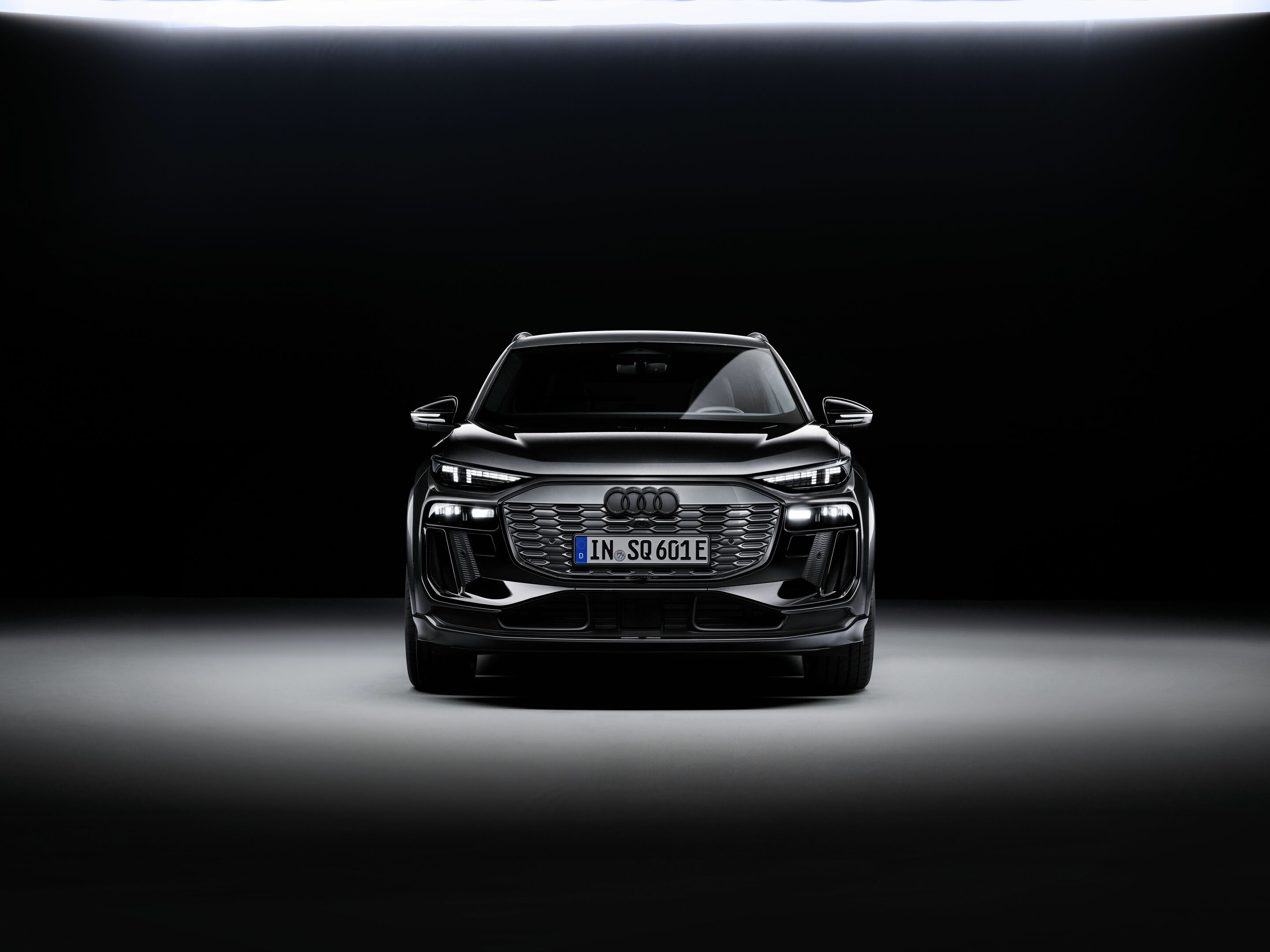 Audi SQ6 e-tron - Standaufnahme,
Farbe: Daytonagrau Perleffekt