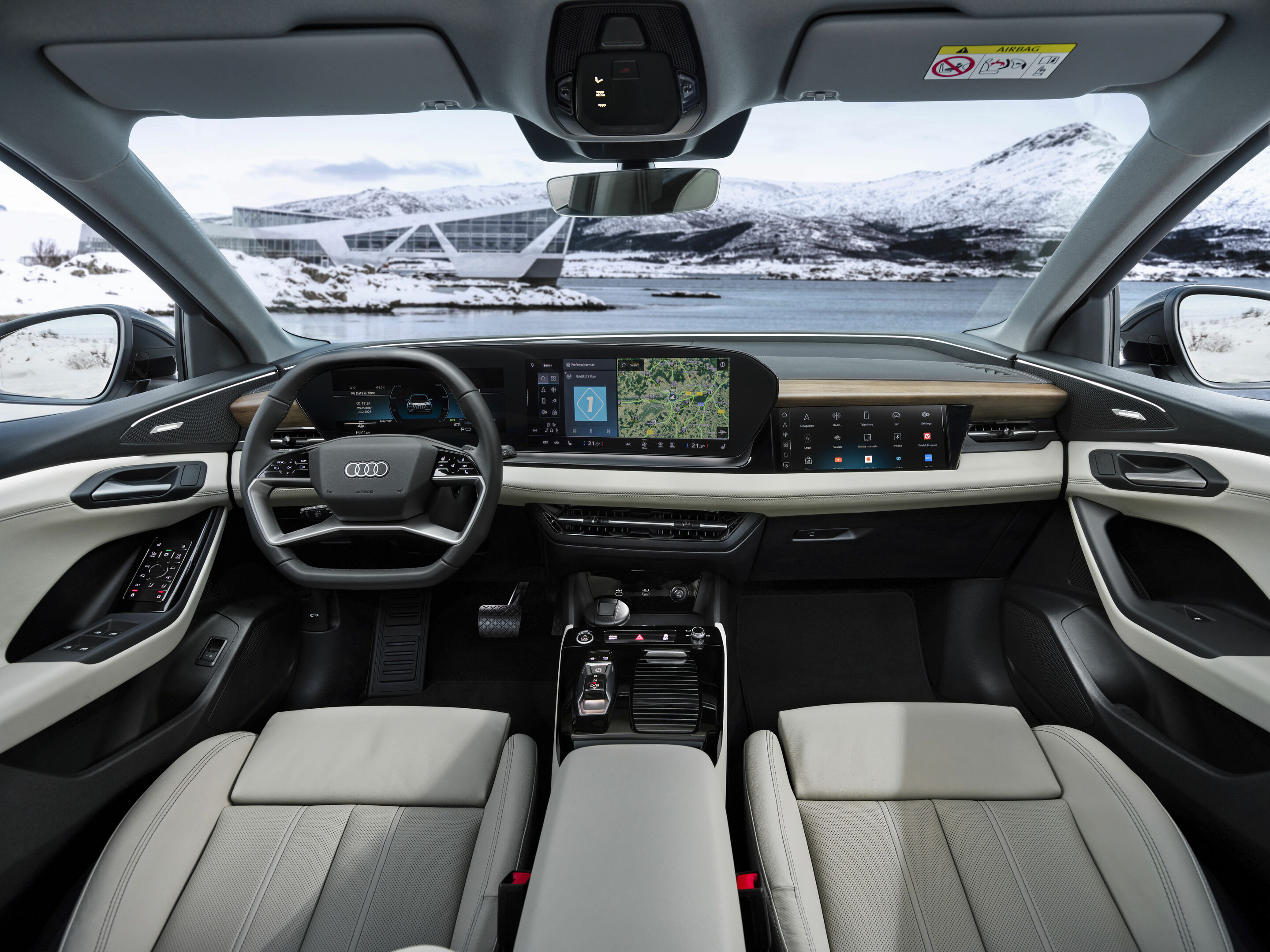 Audi Q6 e-tron quattro - Kund_innen erleben mit der neu entwickelten Elektronikarchitektur E31.2 die Digitalisierung im Fahrzeug unmittelbarer als je zuvor.