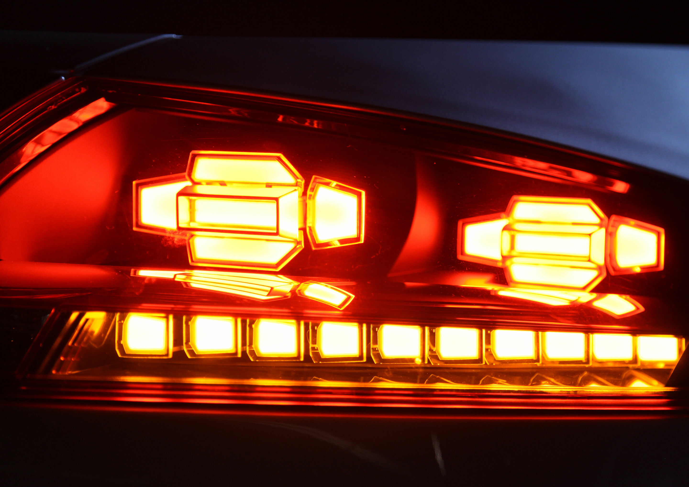 Lichttechnologie - Designmodell OLED 3-D Heckleuchte