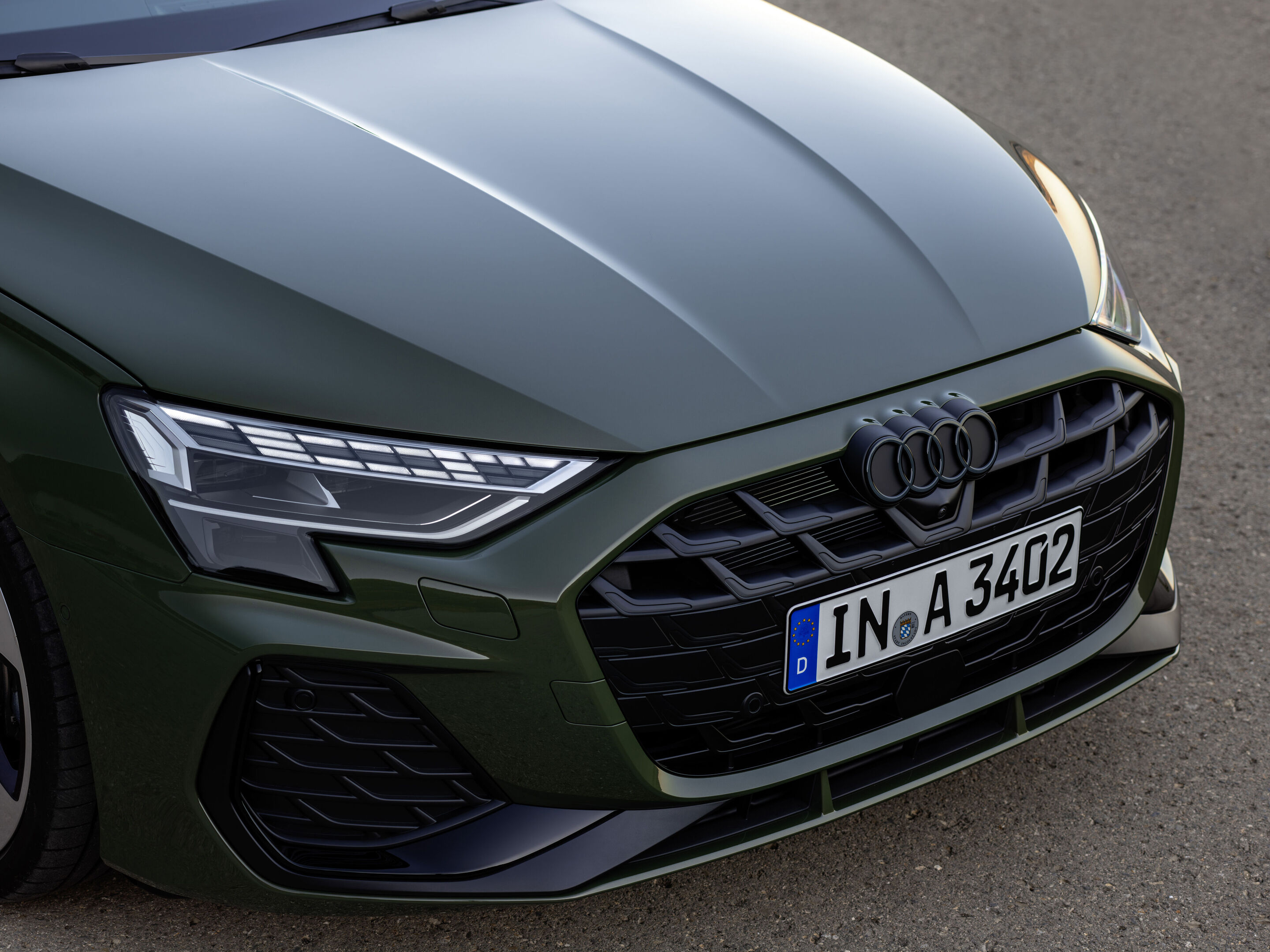 Audi A3 Sportback - Standaufnahme, 
Farbe: Distriktgrün Metallic