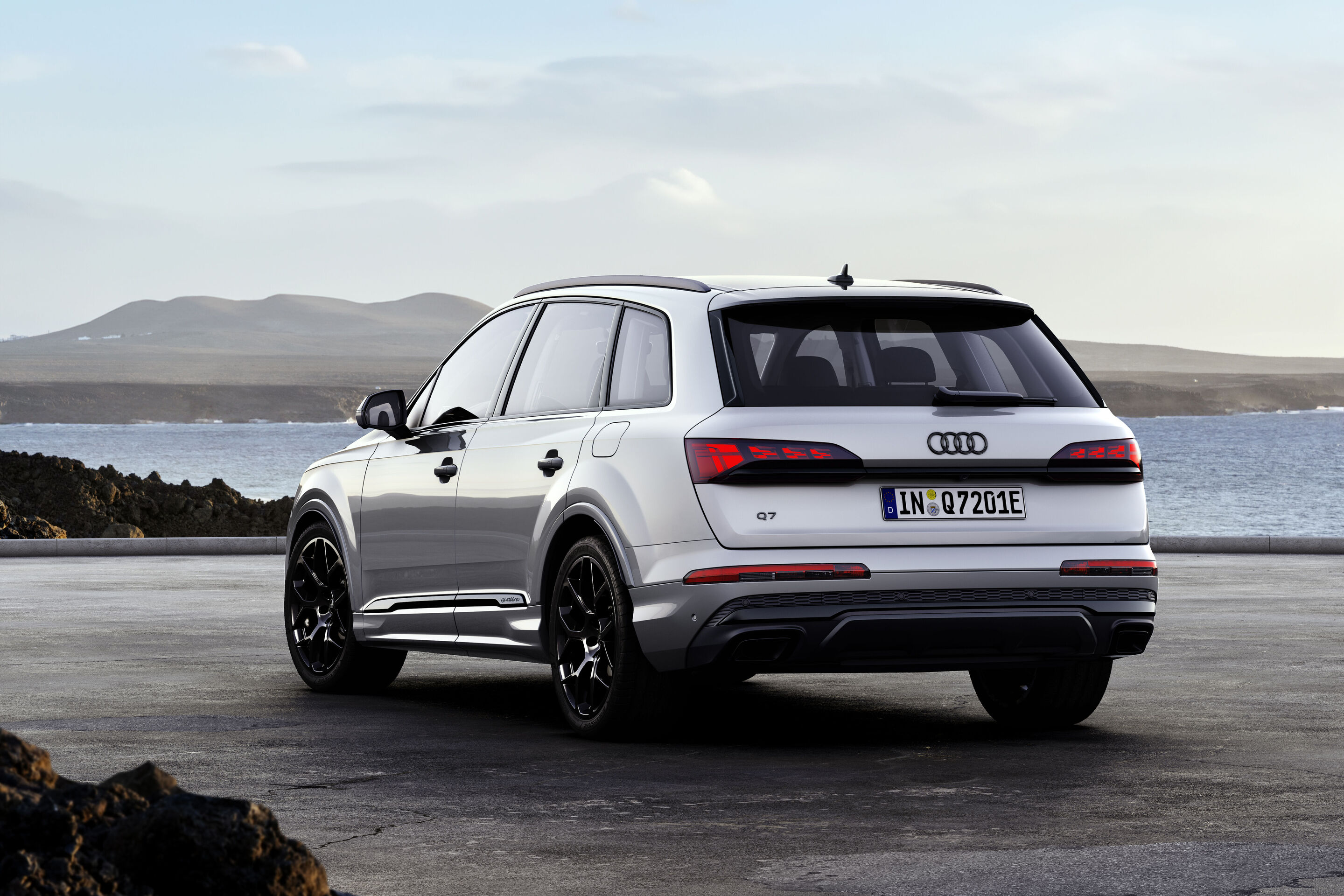 Audi Q7 TFSI e quattro (until 2026) - Static photo,
Colour: Satellite silver, metallic