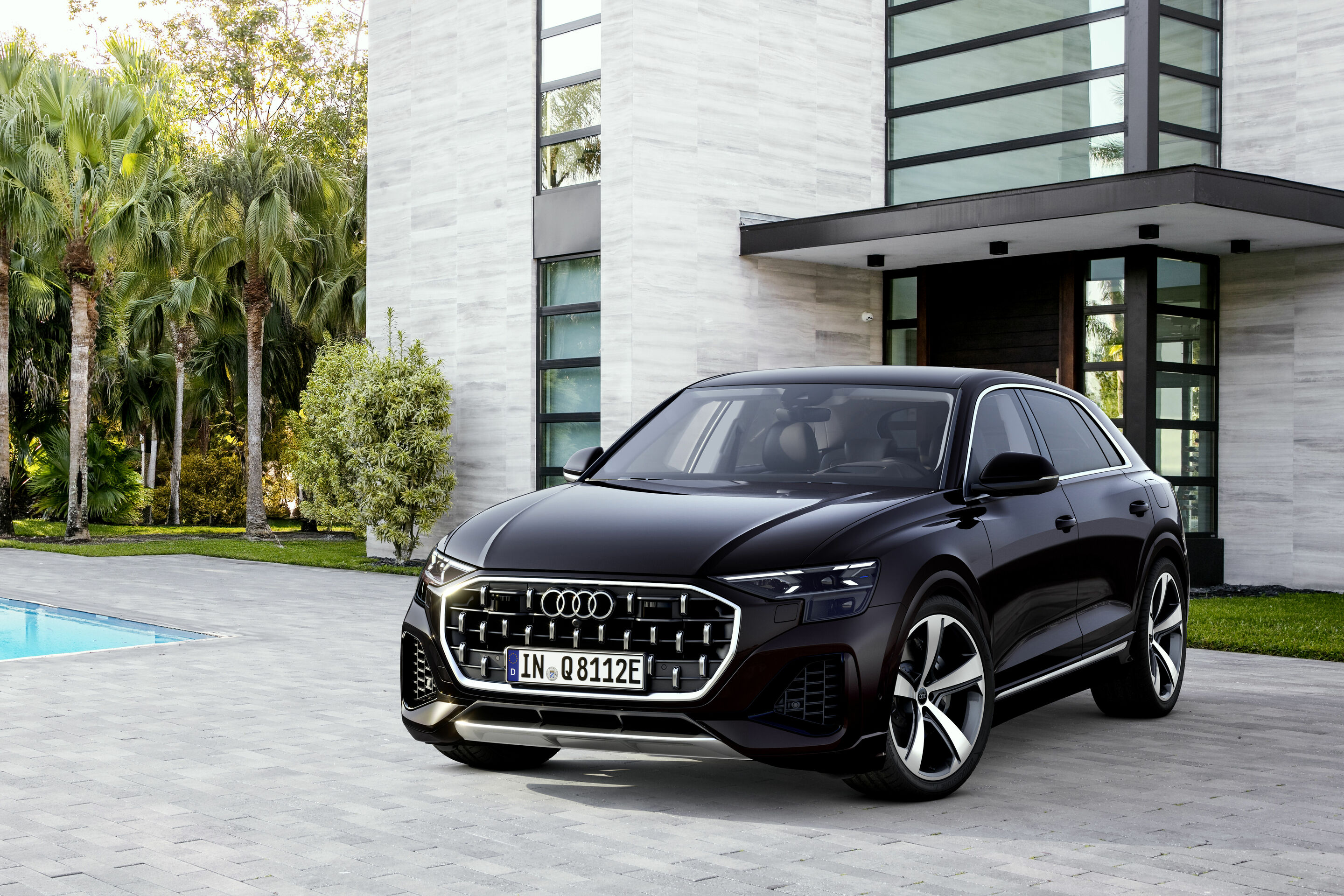 Audi Q8 TFSI e quattro - Standaufnahme, 
Farbe: Tamarindenbraun Metallic