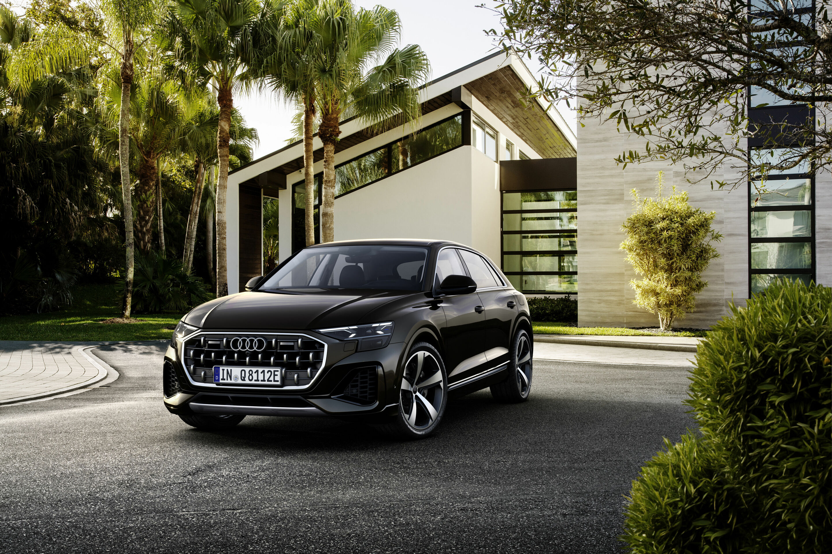 Audi Q8 TFSI e quattro - Standaufnahme, 
Farbe: Tamarindenbraun Metallic
