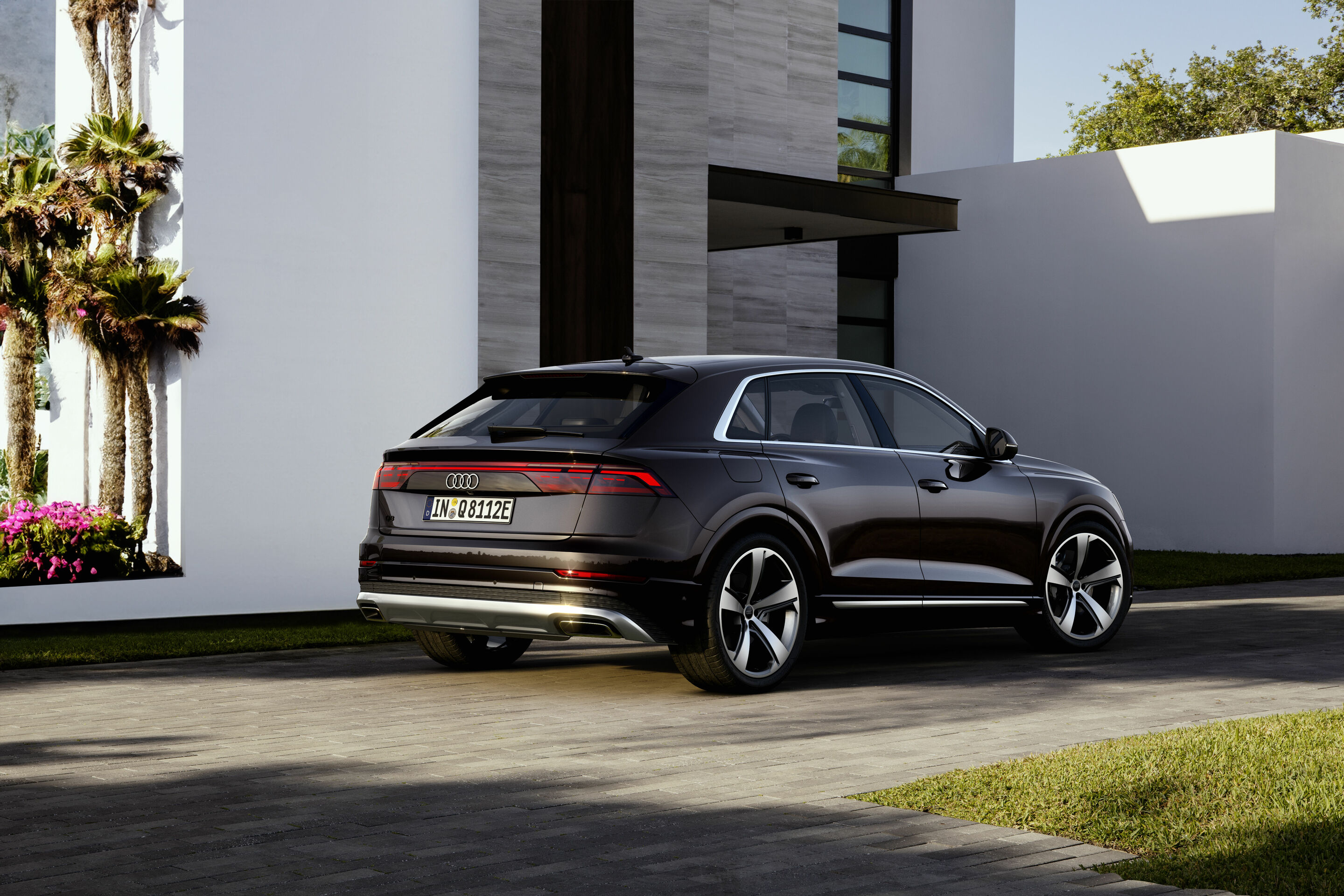 Audi Q8 TFSI e quattro - Standaufnahme, 
Farbe: Tamarindenbraun Metallic