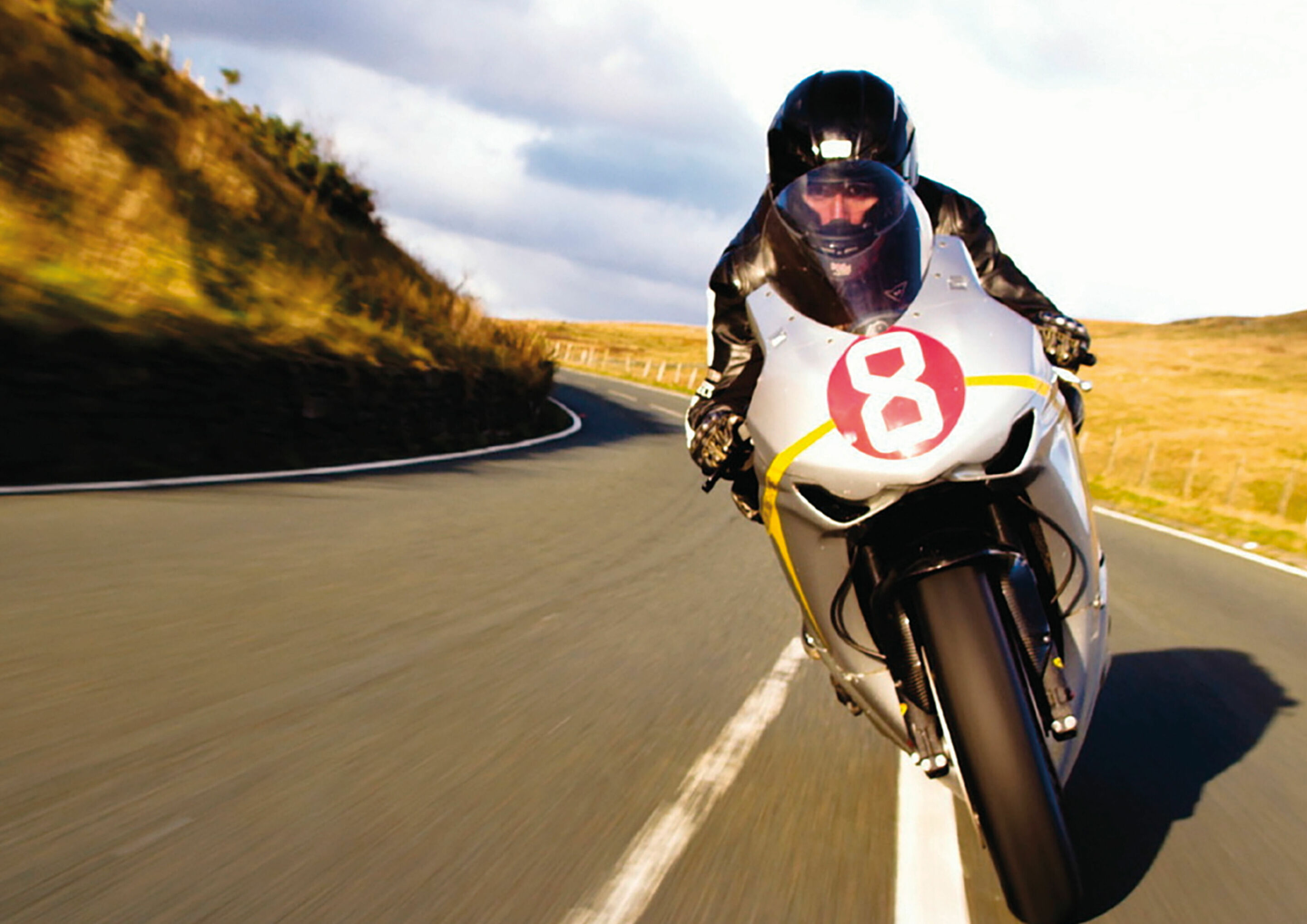Audi Ducati Days: „Isle of Man TT – Hart am Limit“ im Audi Programmkino - Das Audi Programmkino zeigt am 27. und 28. April den Film „Isle of Man TT – Hart am Limit“.