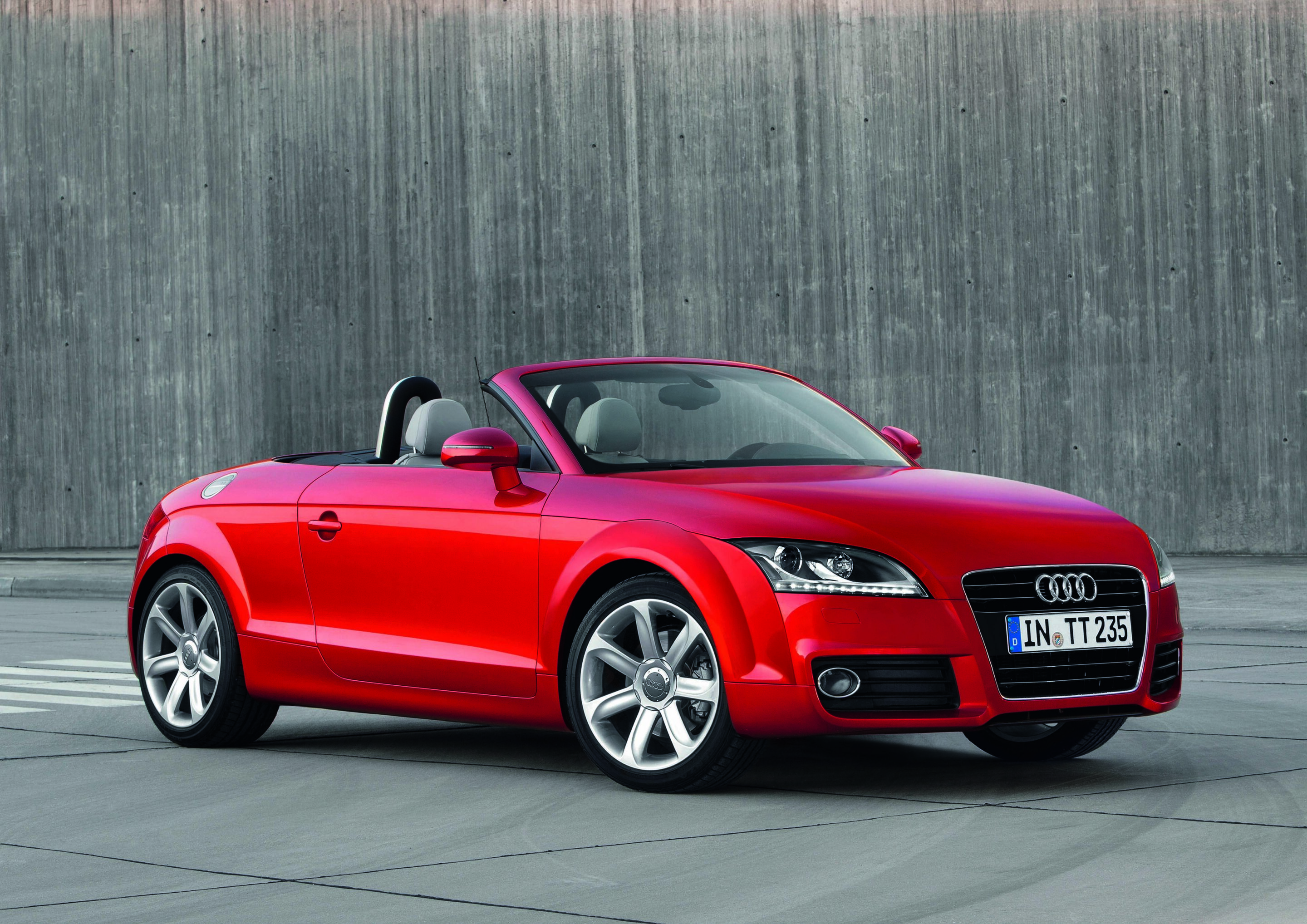 Audi TT Roadster - Farbe: Vulkanrot