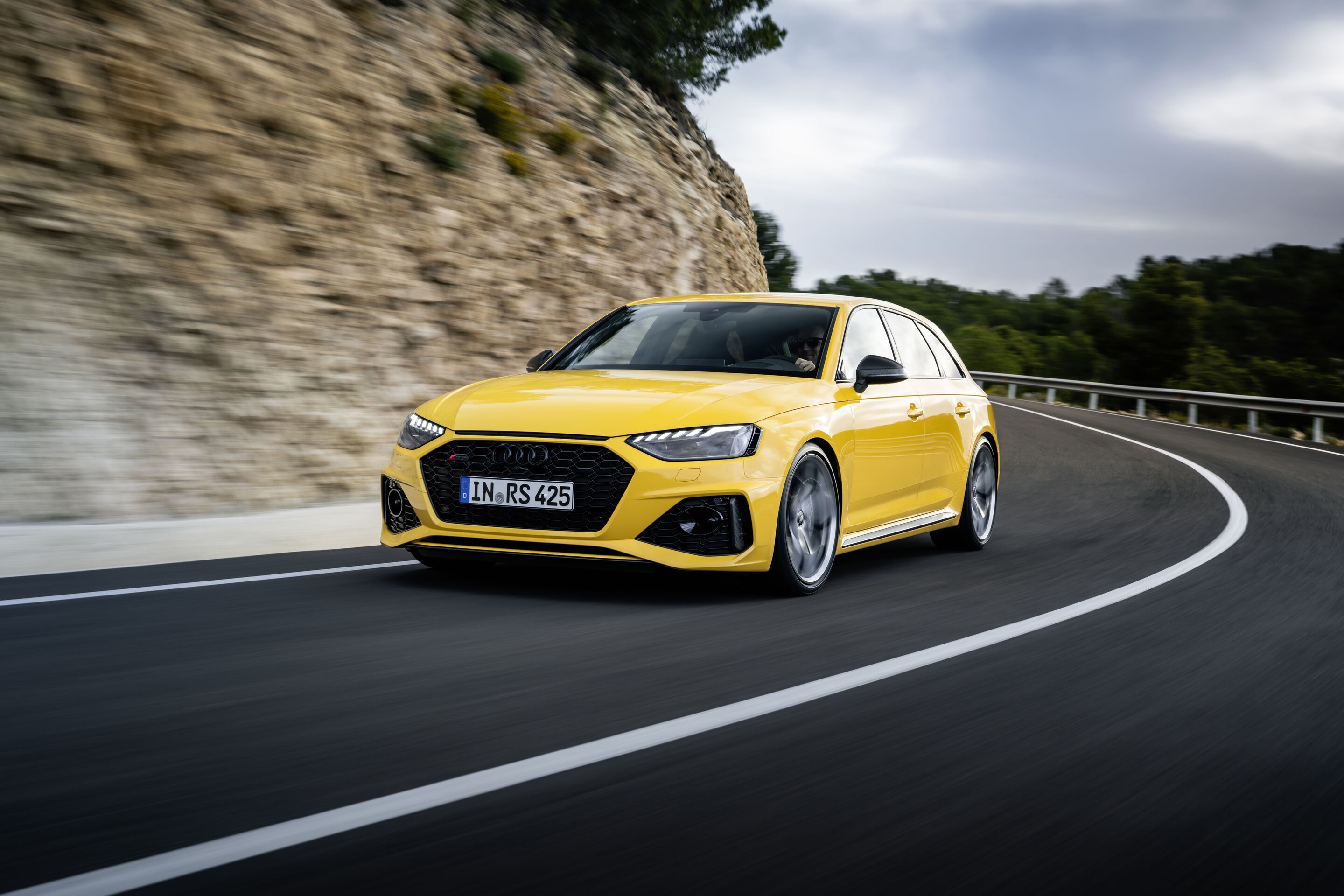 Audi RS 4 Avant edition 25 years - Dynamic photo,
Colour: Imola Yellow