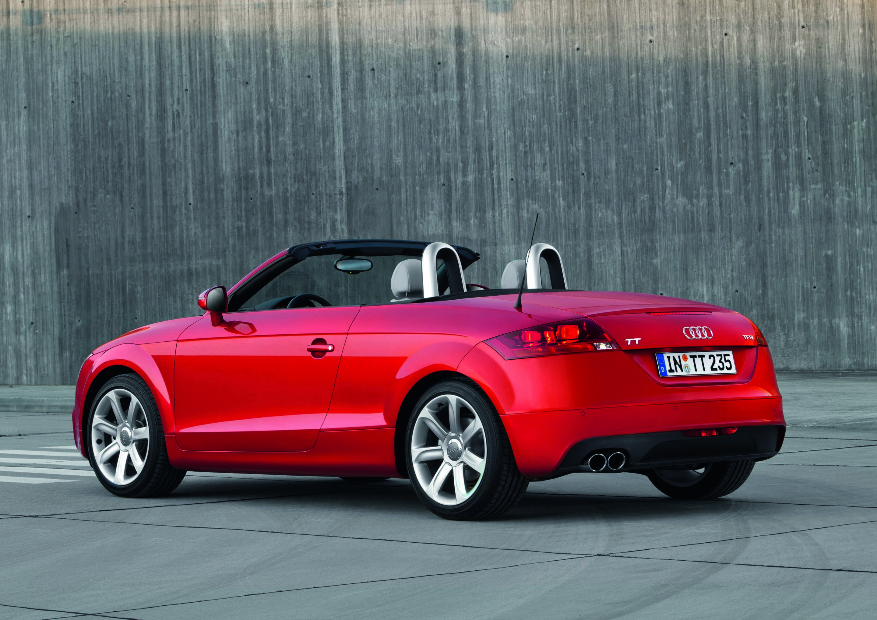 Audi TT Roadster - Farbe: Vulkanrot