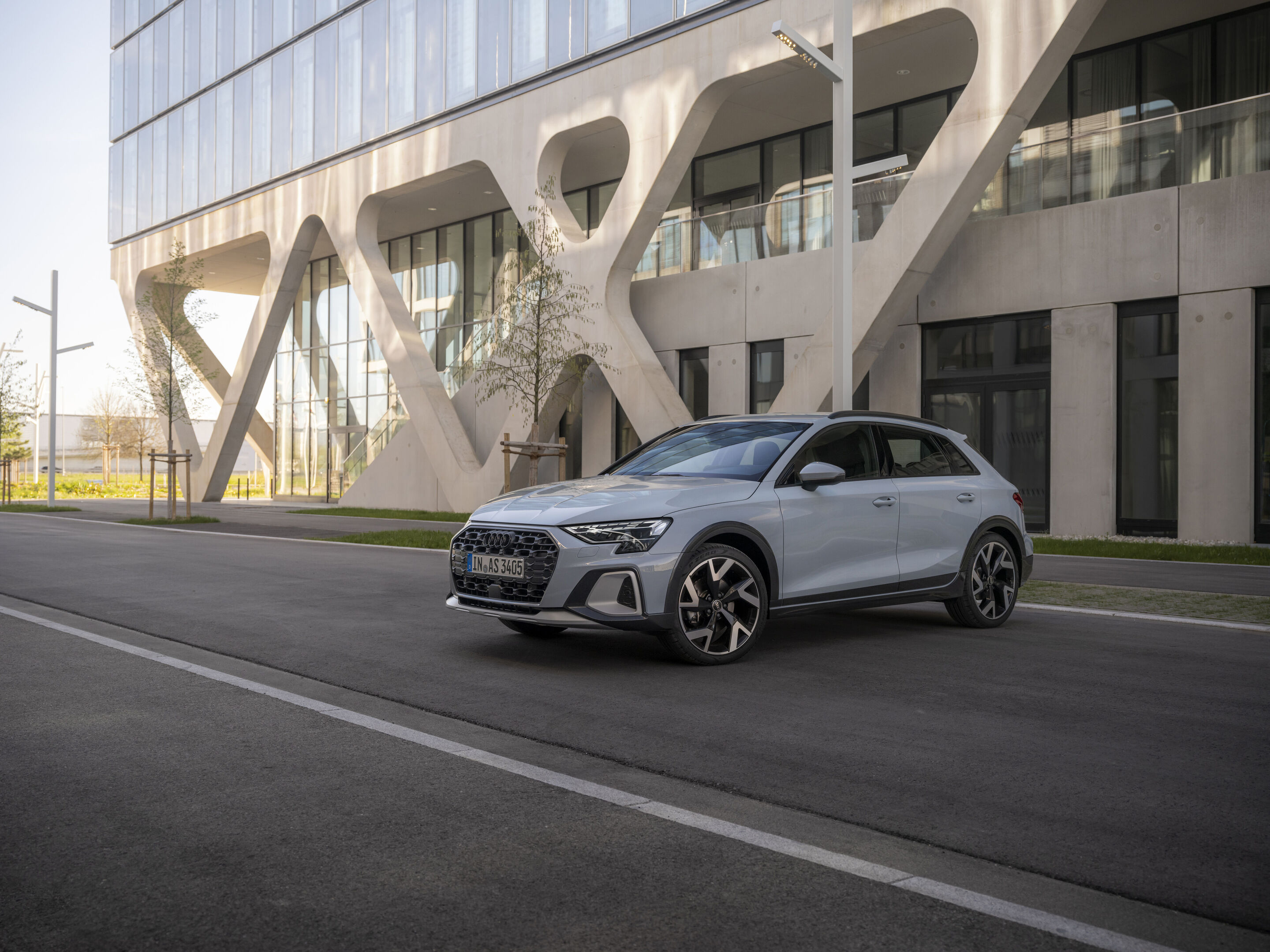 Audi A3 allstreet - Standaufnahme,
Farbe: Pfeilgrau