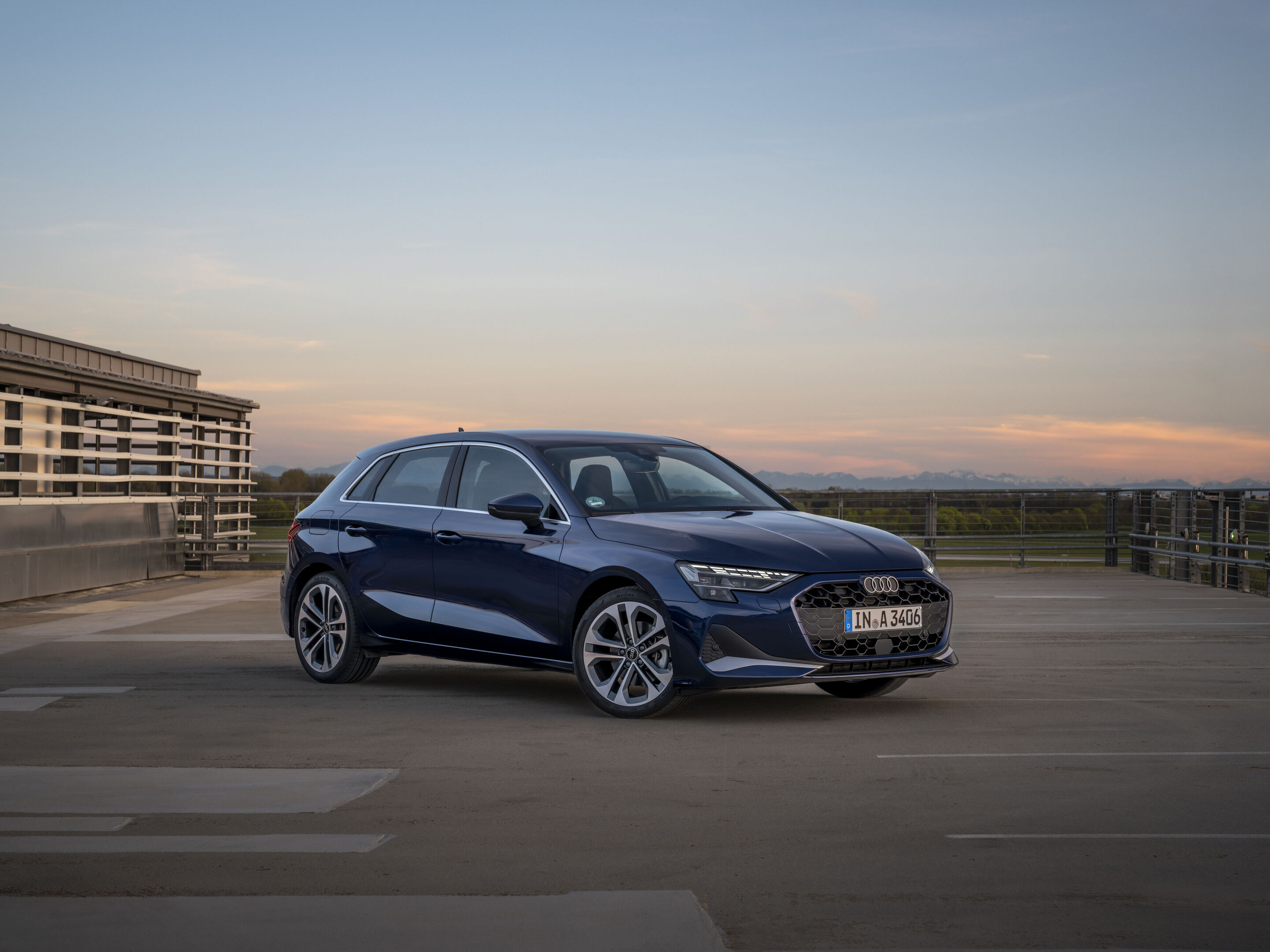 Audi A3 Sportback - Standaufnahme,
Farbe: Navarrablau