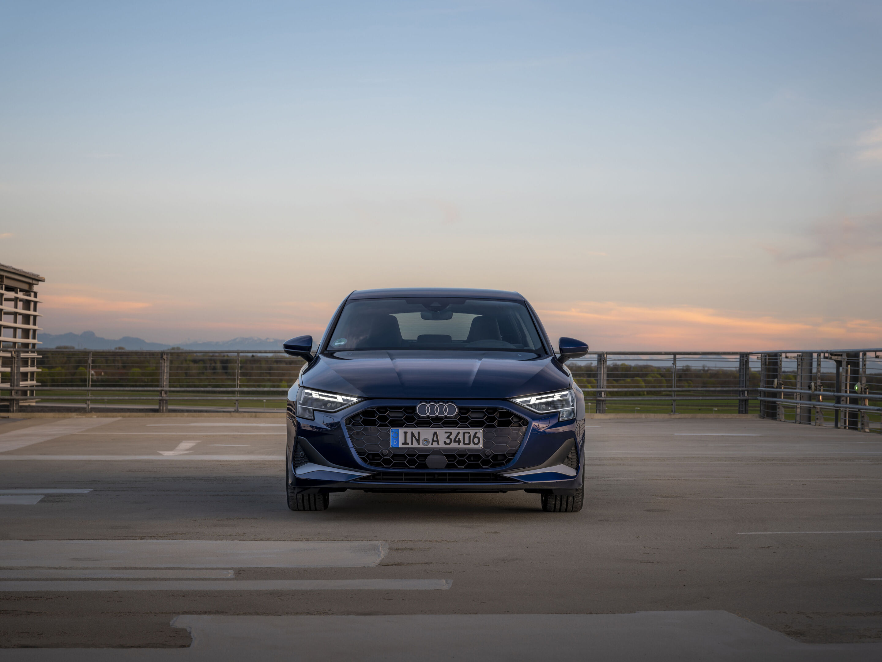 Audi A3 Sportback - Standaufnahme,
Farbe: Navarrablau
