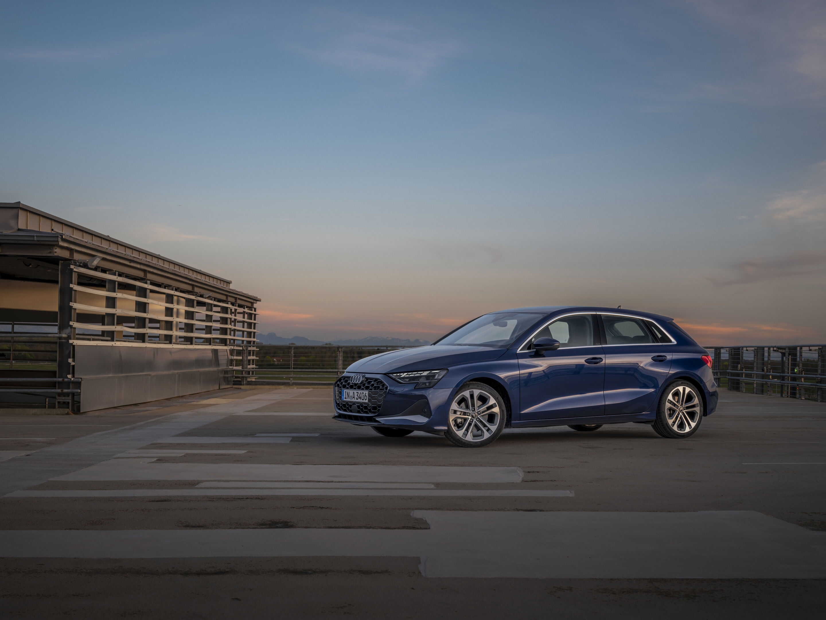 Audi A3 Sportback - Standaufnahme,
Farbe: Navarrablau