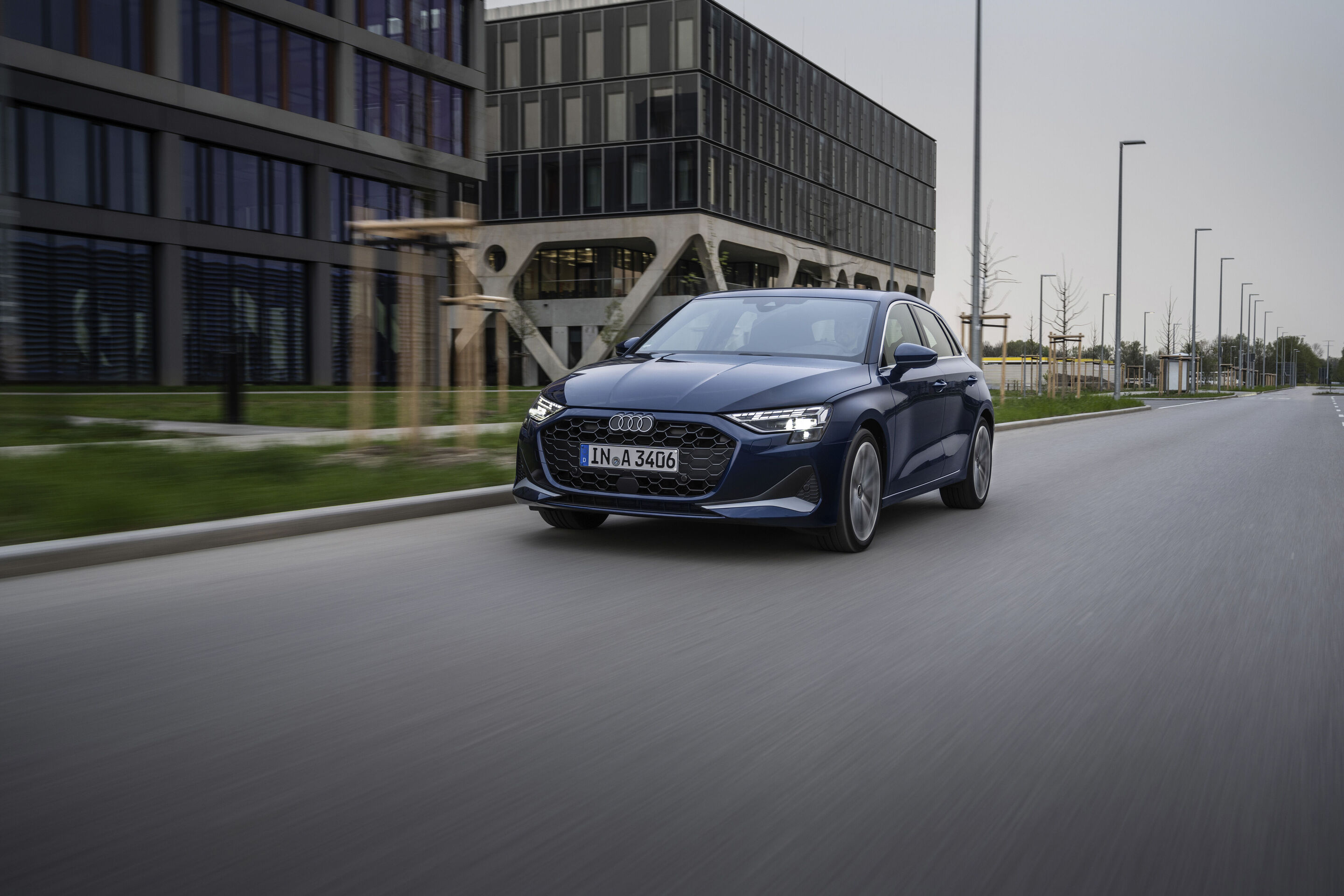 Audi A3 Sportback - Dynamic photo
Colour: Navarra blue